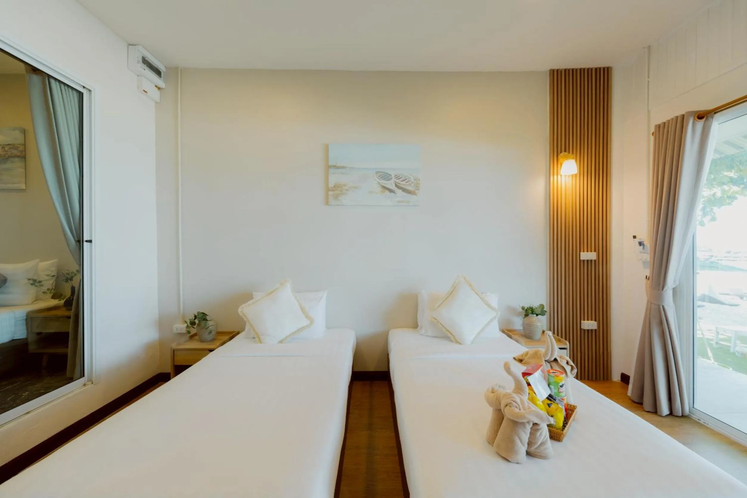 Bed in Samet Lucky Resort