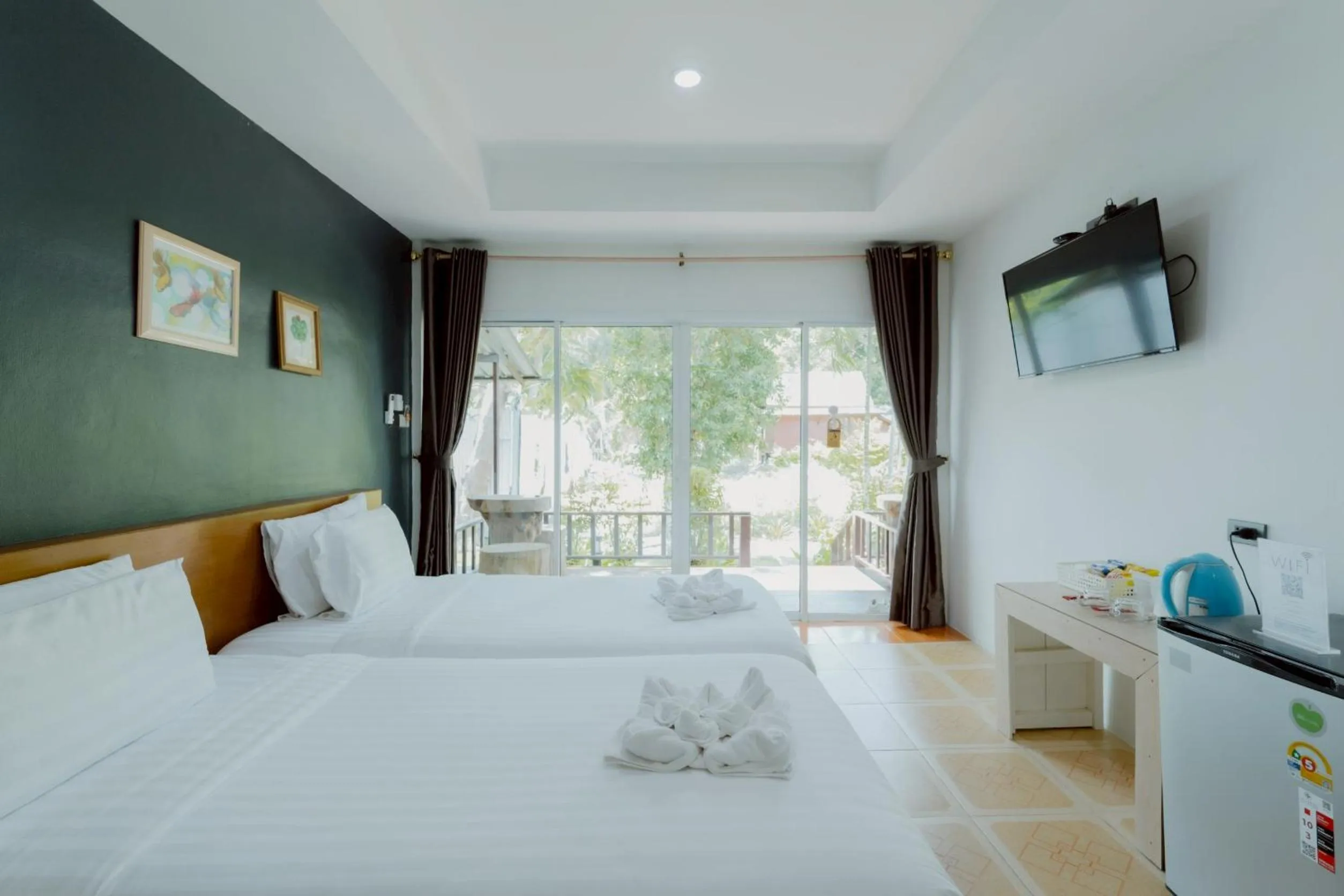 Bed in Samet Lucky Resort