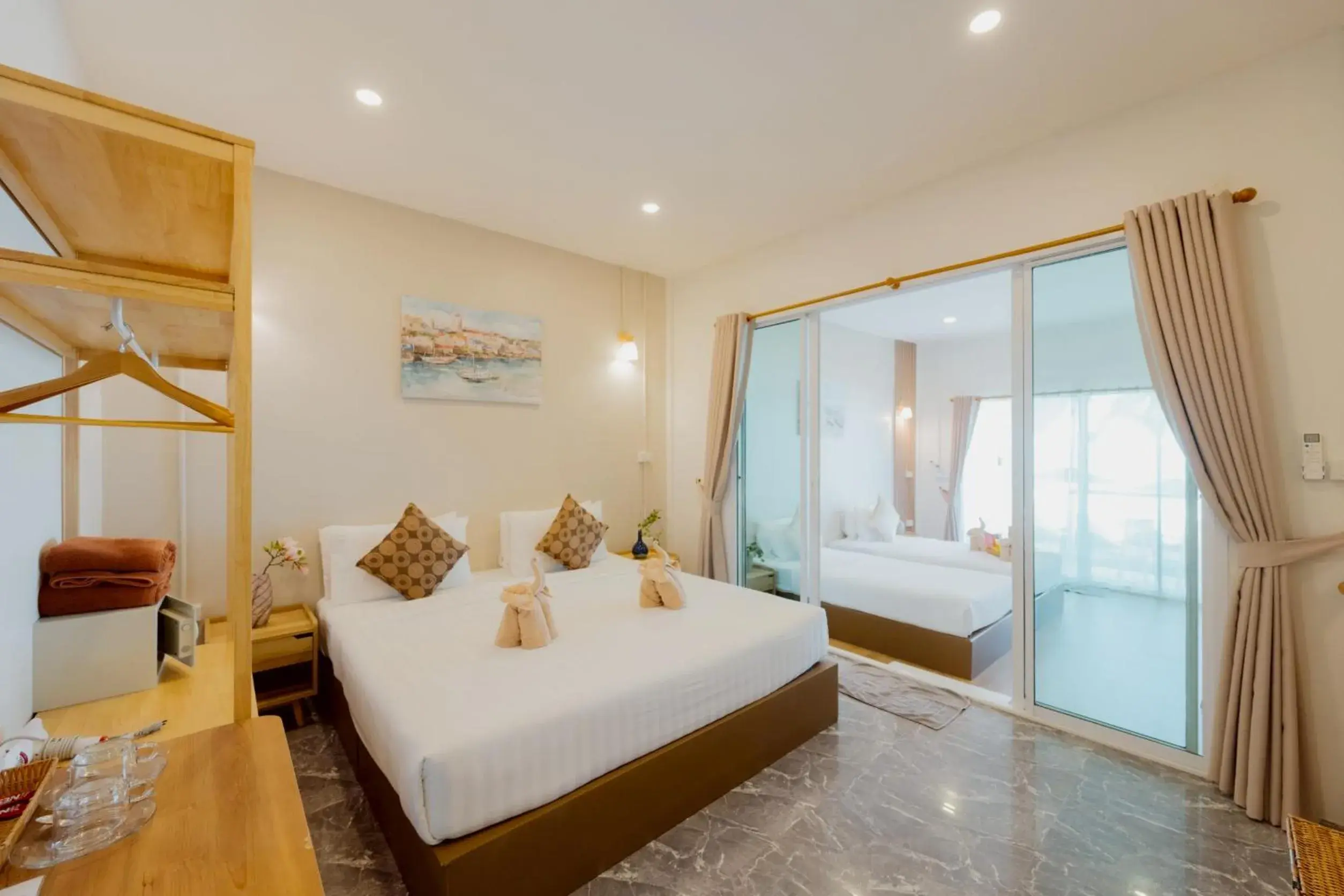 Family Room - Beach Front in Samet Lucky Resort Family Room - Beach Front in Samet Lucky Resort