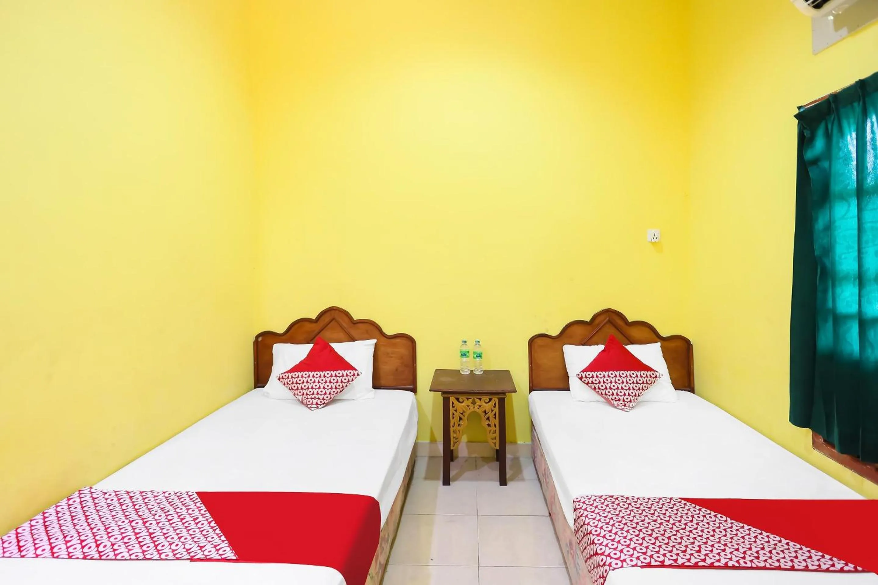 Bedroom, Bed in Hotel O Penginapan Sulthan Penyengat Syariah
