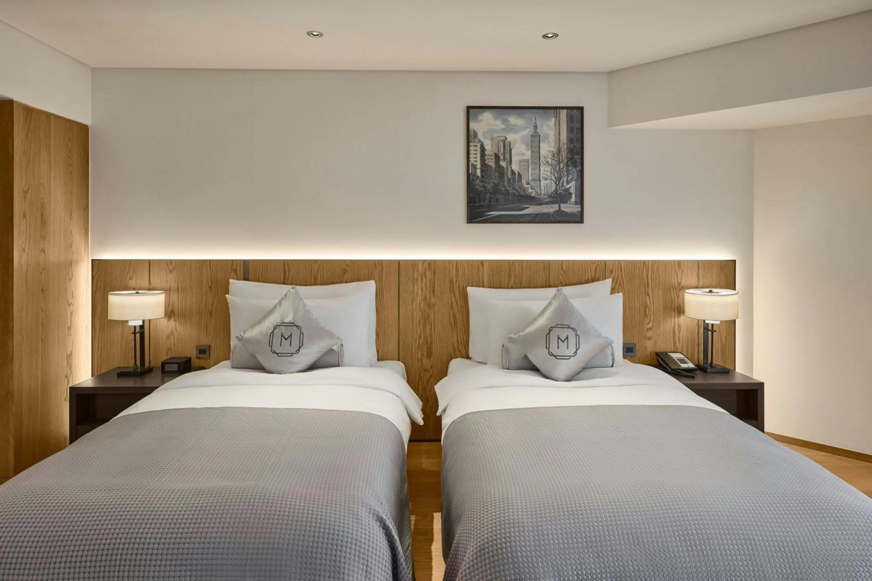 Photo of the whole room, Bed in Madison Taipei, a Tribute Portfolio Hotel