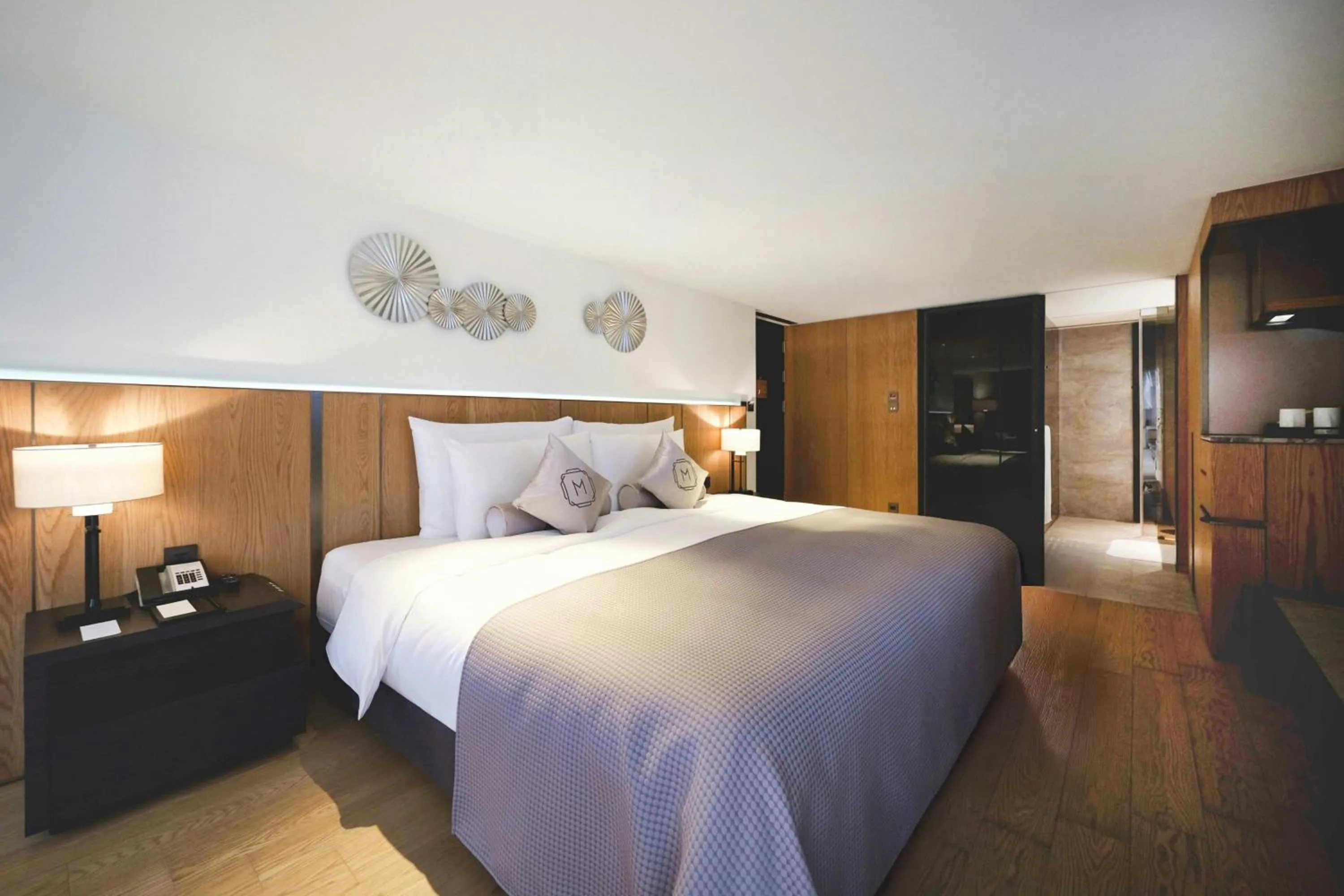 Photo of the whole room, Bed in Madison Taipei, a Tribute Portfolio Hotel