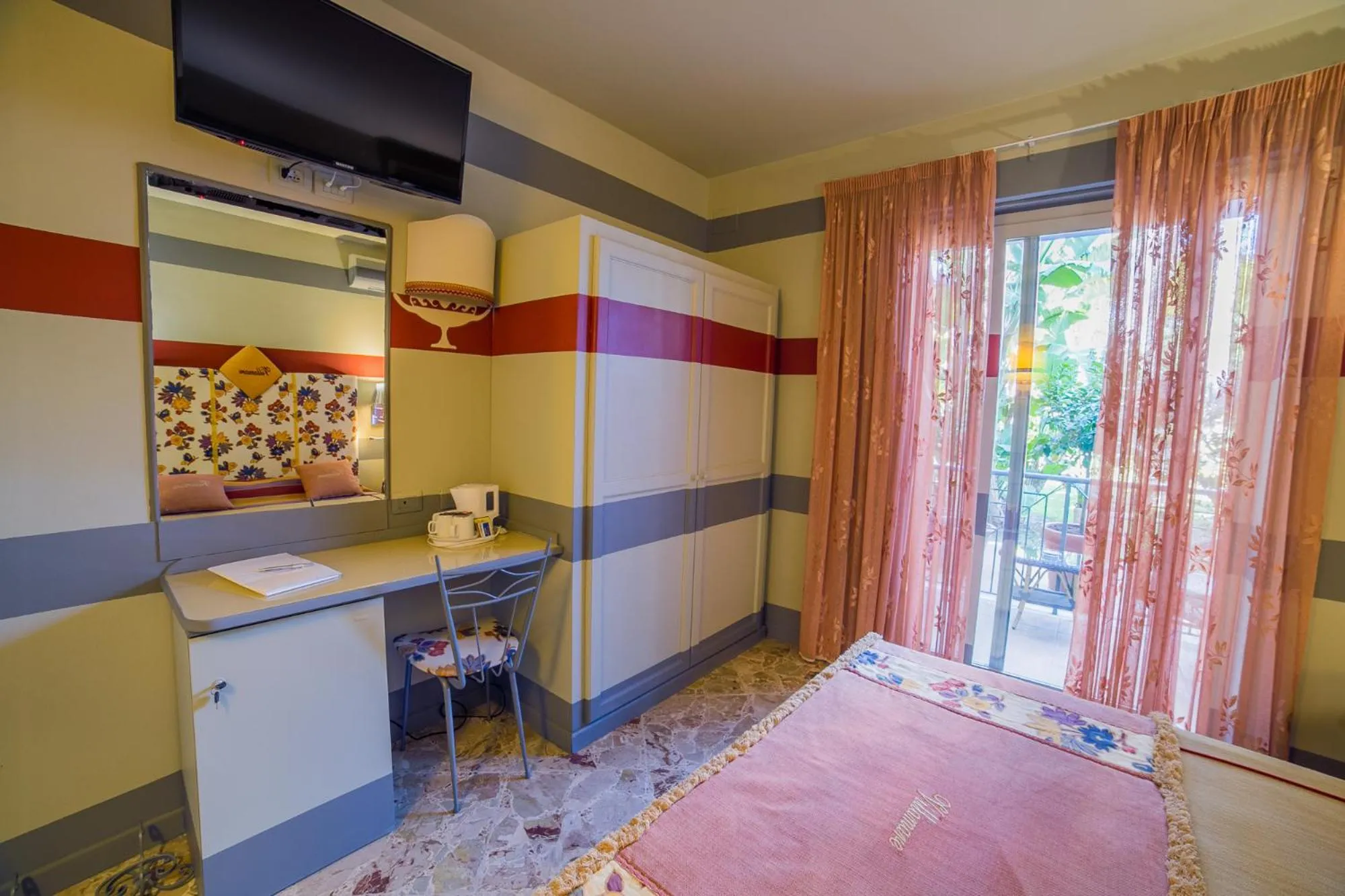 Photo of the whole room, Bed in Hotel Villamare