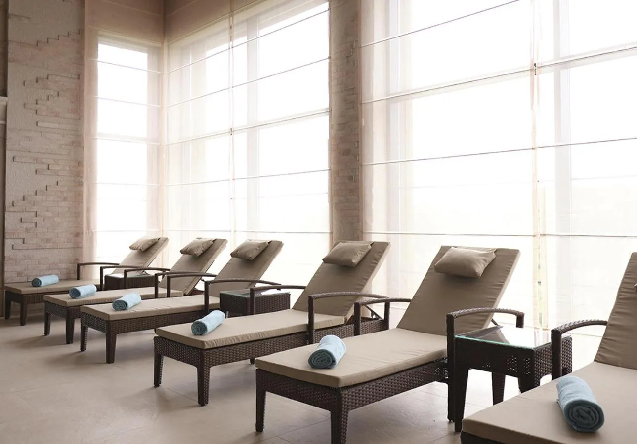 Seating area in Basqal Resort & SPA