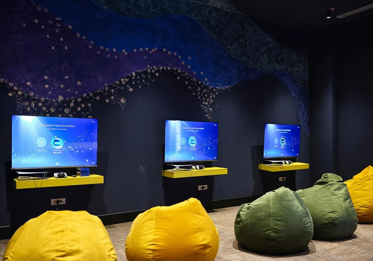 TV and multimedia in Basqal Resort & SPA