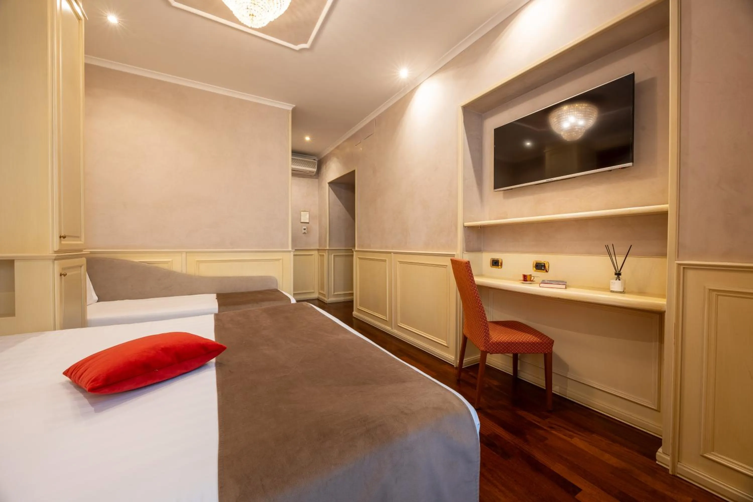 Bedroom, Bed in Al Viminale Hill Inn & Hotel