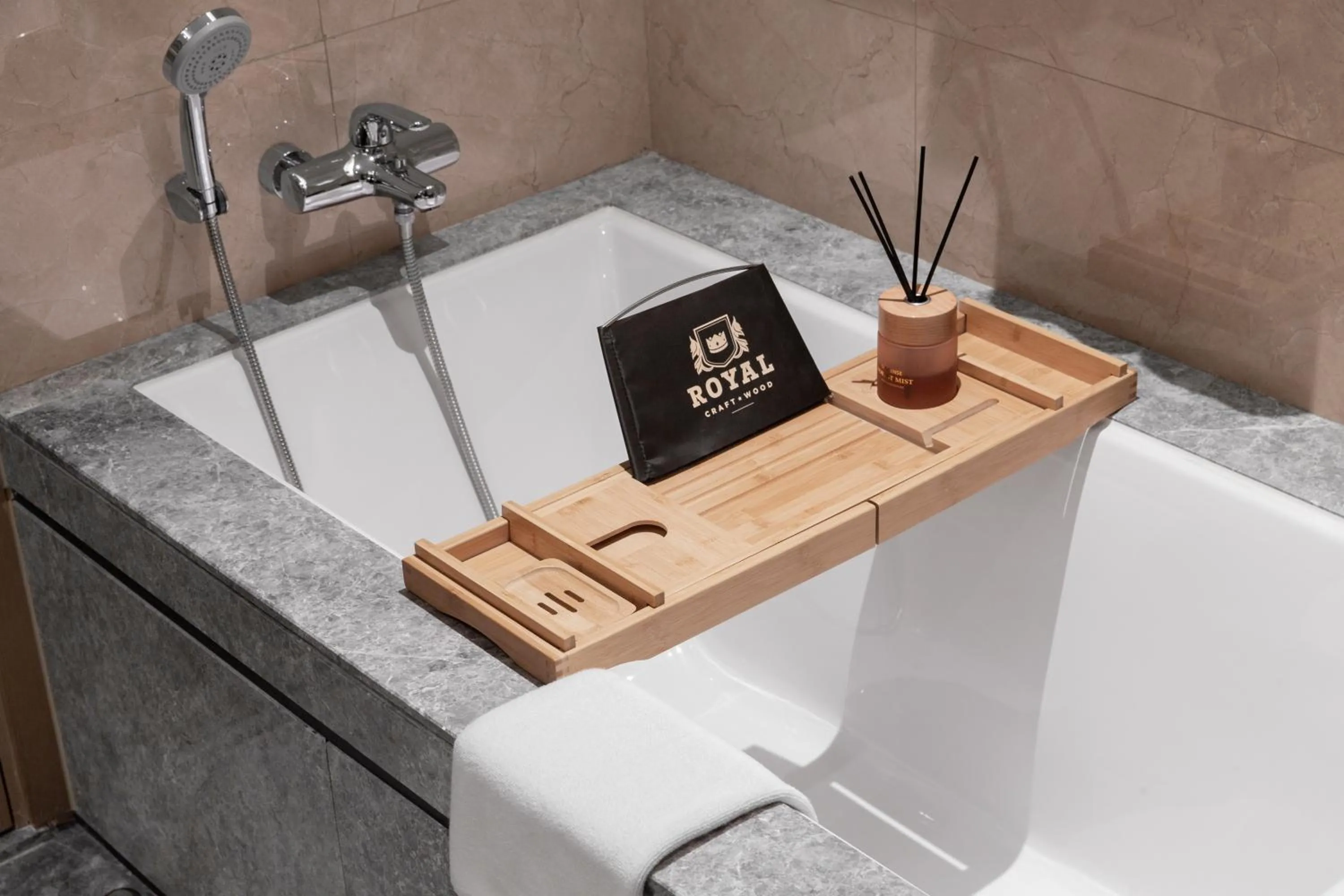 Deluxe Double or Twin Room with Balcony in Primcasa Chengdu