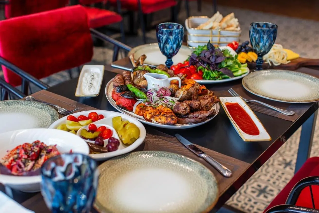 Restaurant/places to eat in Deluxe Park Qusar Resort & Spa Hotel