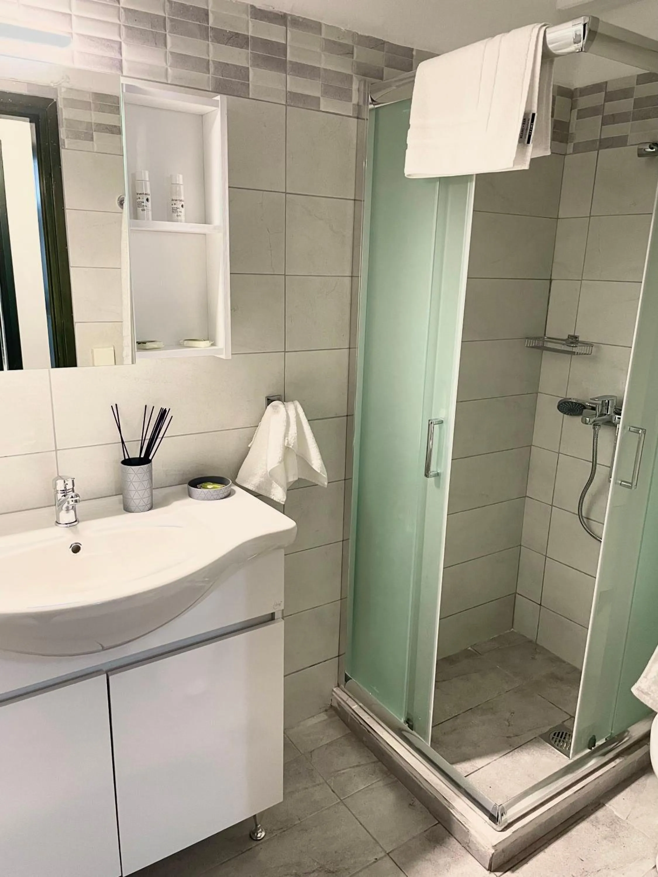 Bathroom in Citrus garden