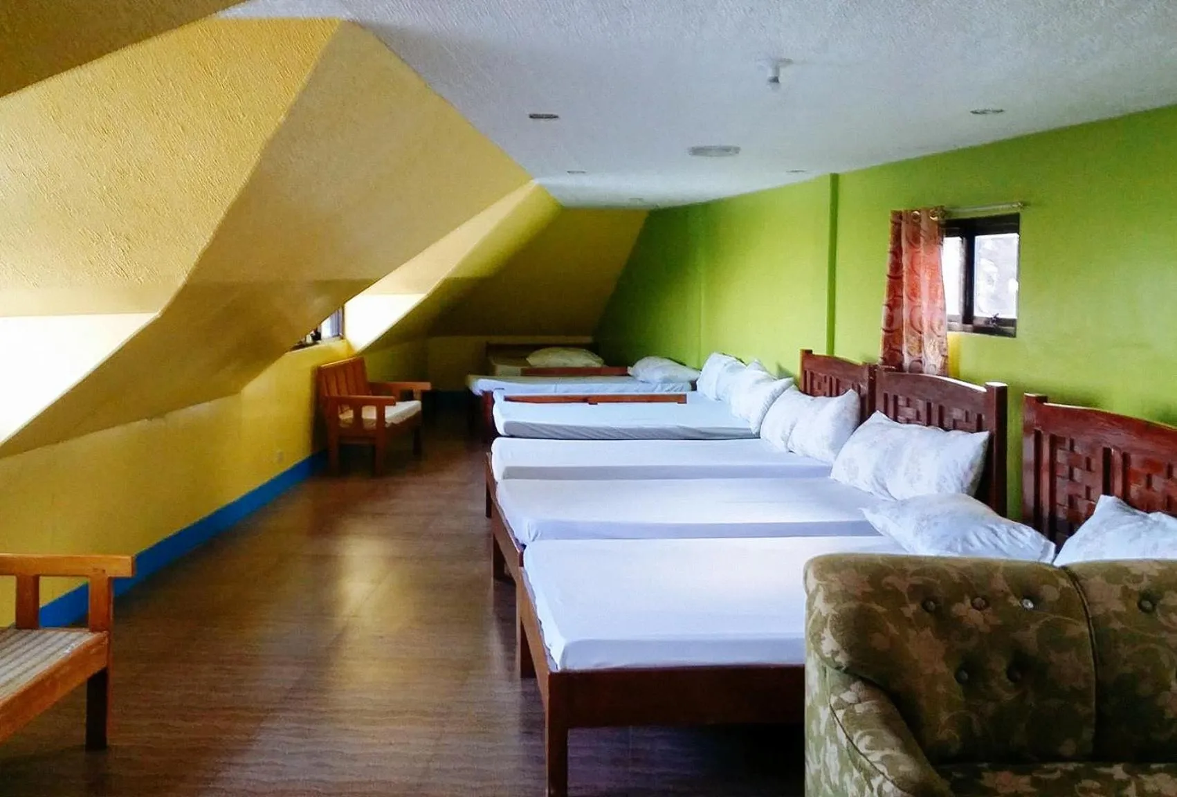 Bed in RedDoorz Hostel at Baguio Tourist Cabin