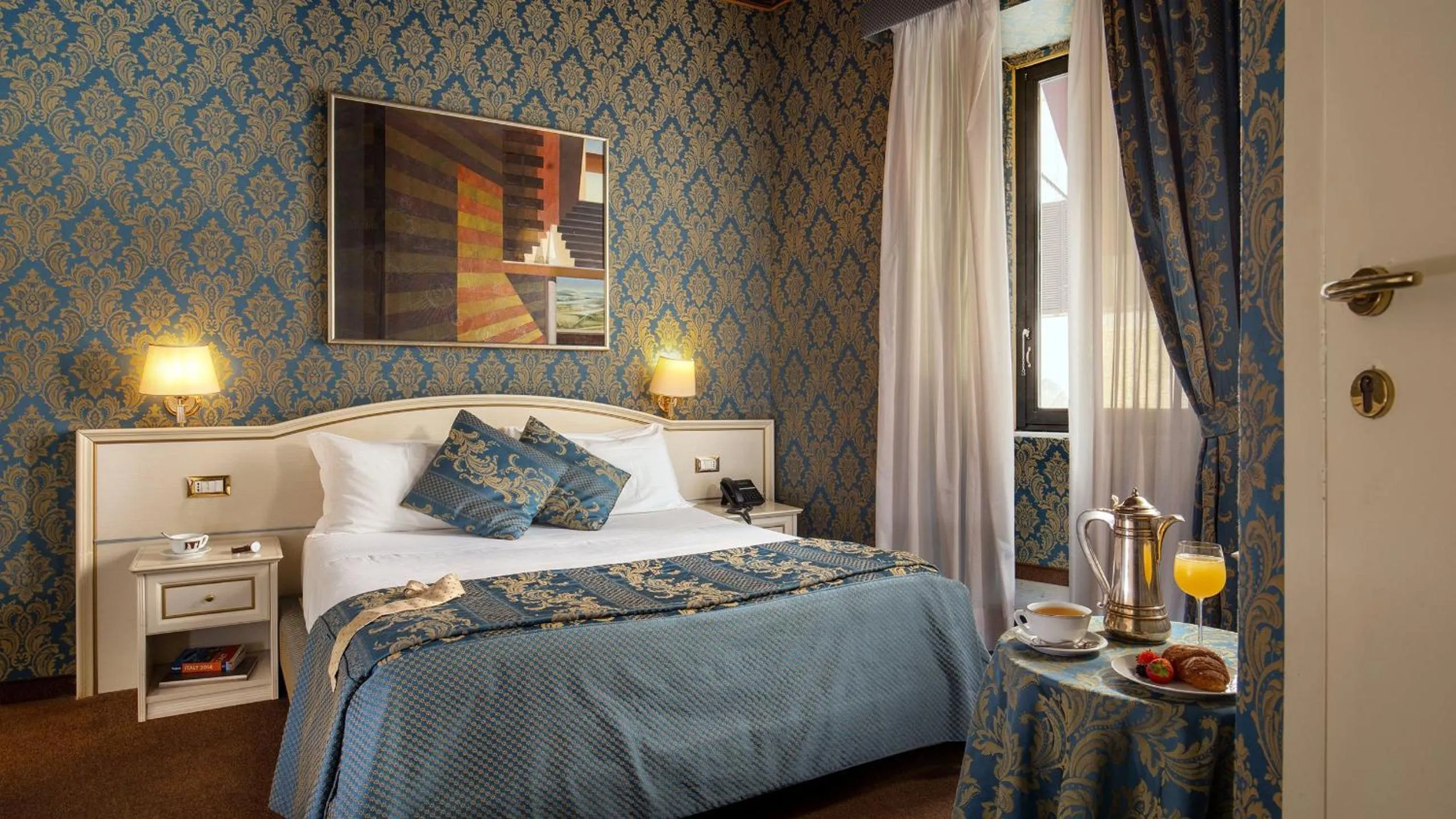 Bed in Residenza Canova Tadolini - Guesthouse