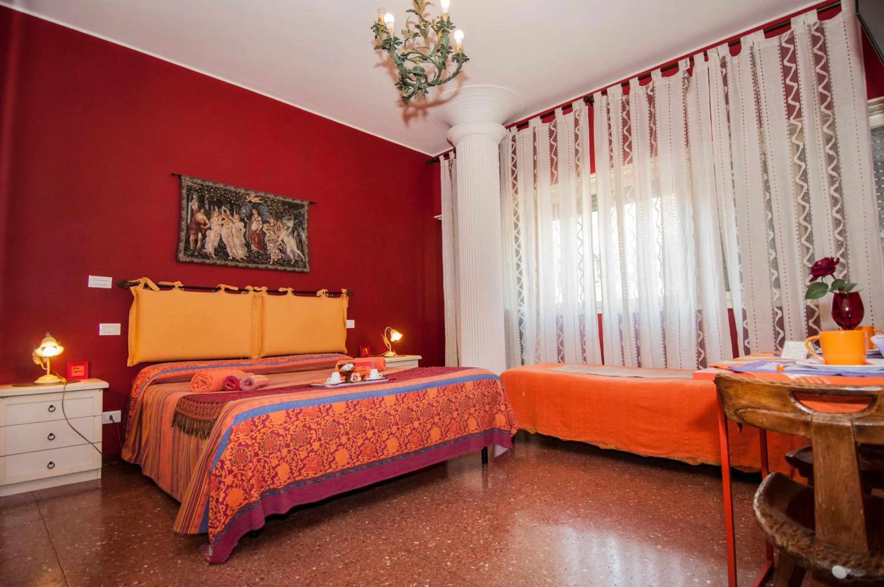 Photo of the whole room, Bed in Passeggiate Romane