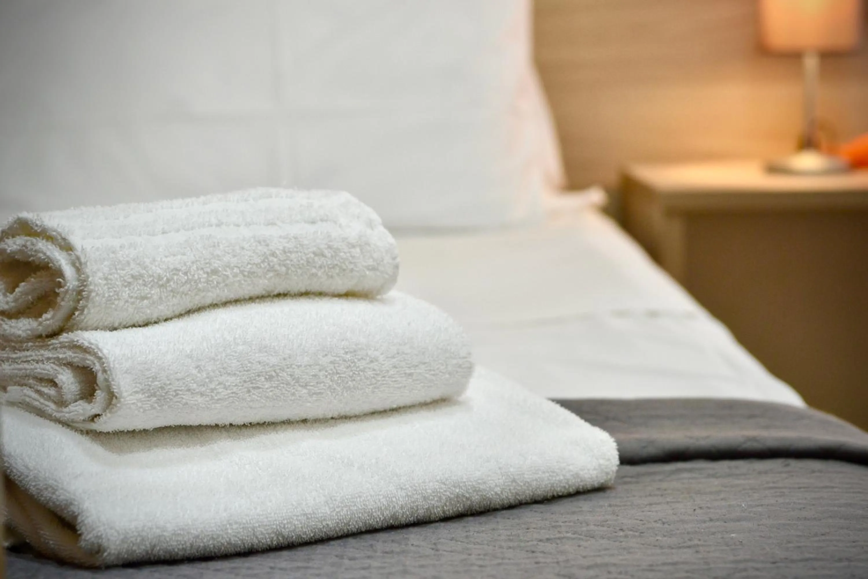 towels, Bed in Hotel Colombo