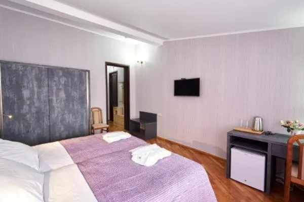 Bedroom in The Hilltop Skyline Hotel