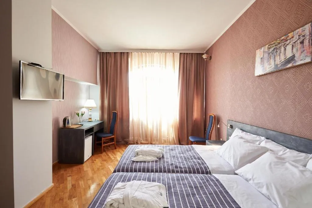 Bedroom in The Hilltop Skyline Hotel