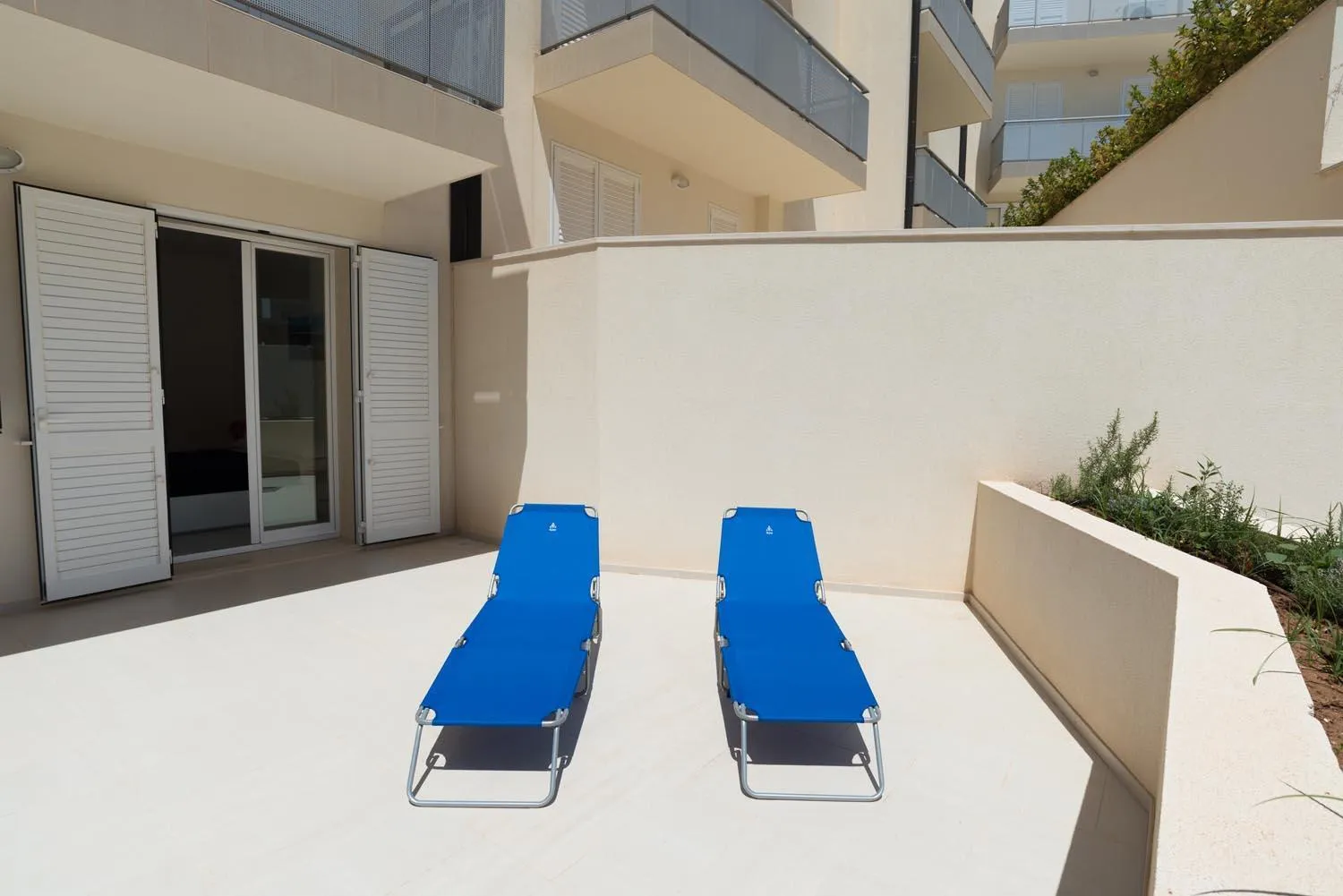 sunbed in Appartamenti Sud Est