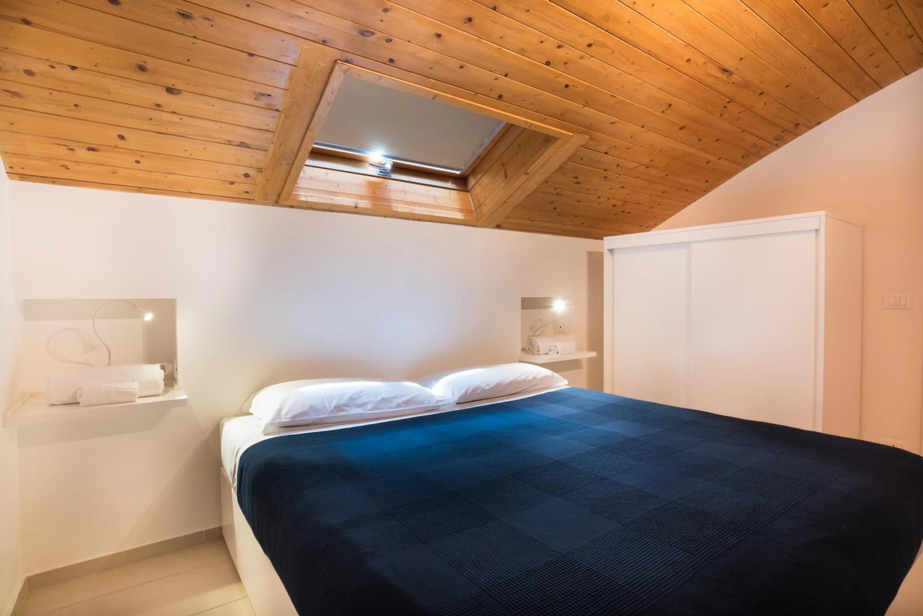 Bedroom, Bed in Appartamenti Sud Est