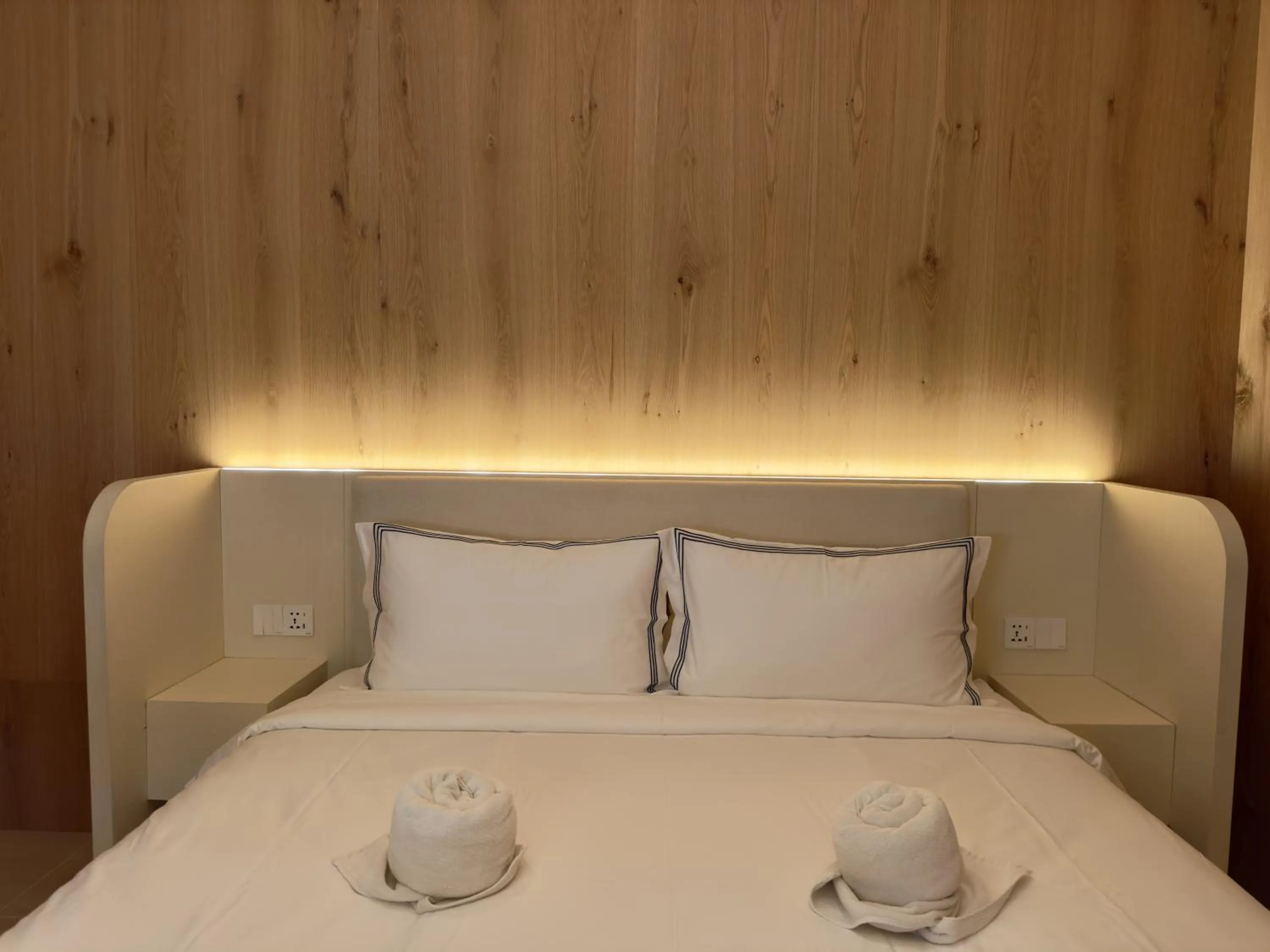 Bedroom, Bed in Found Mansion