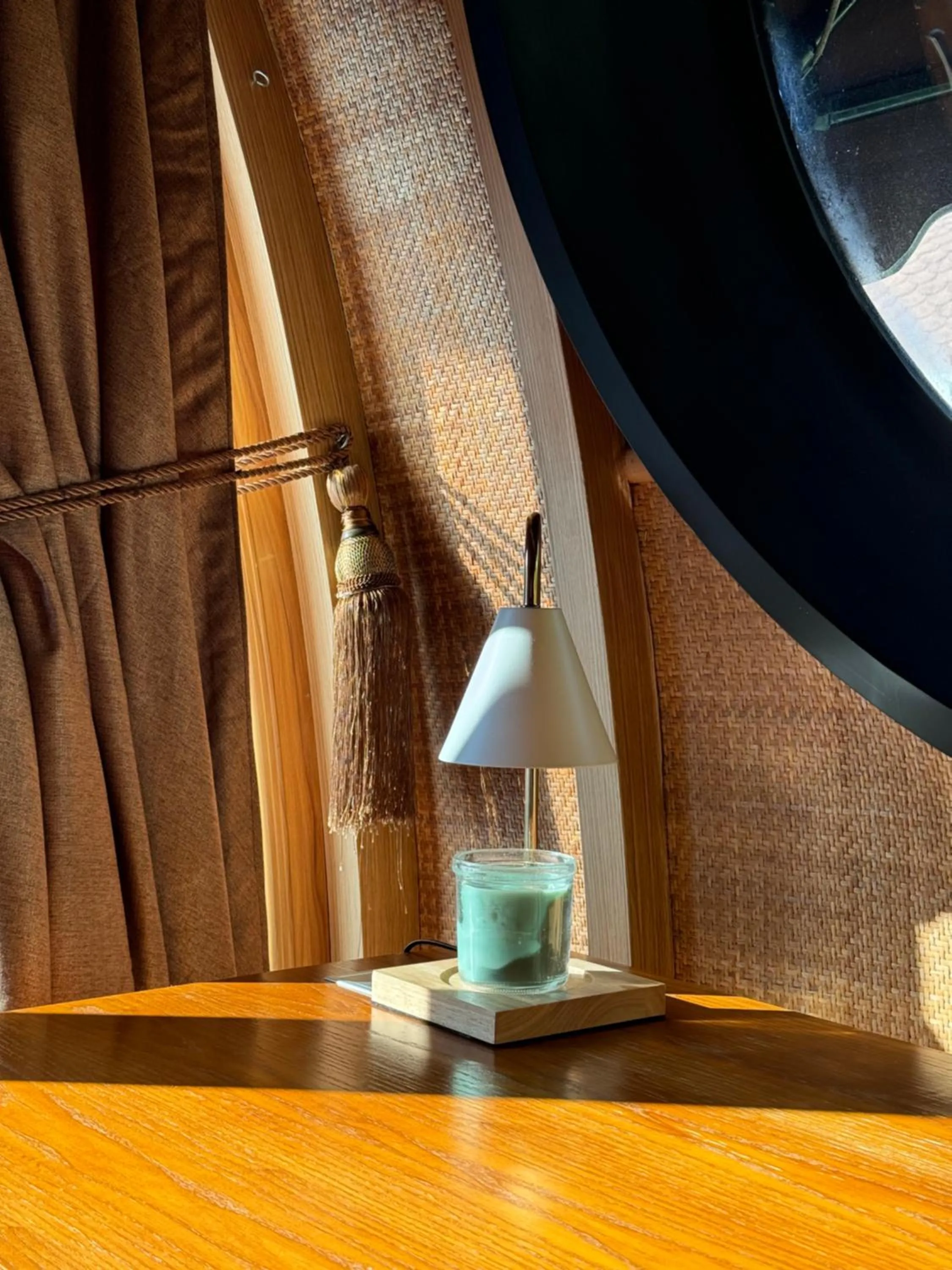 room service in Found Mansion