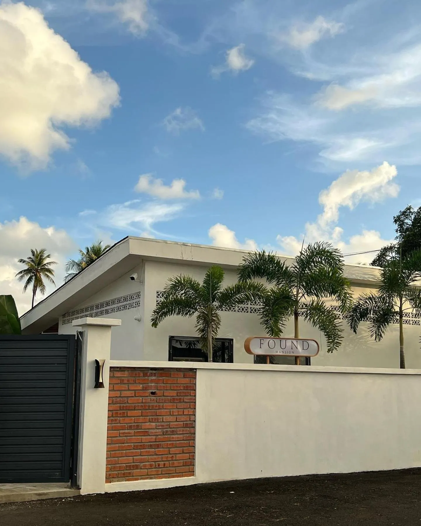 Property building in Found Mansion