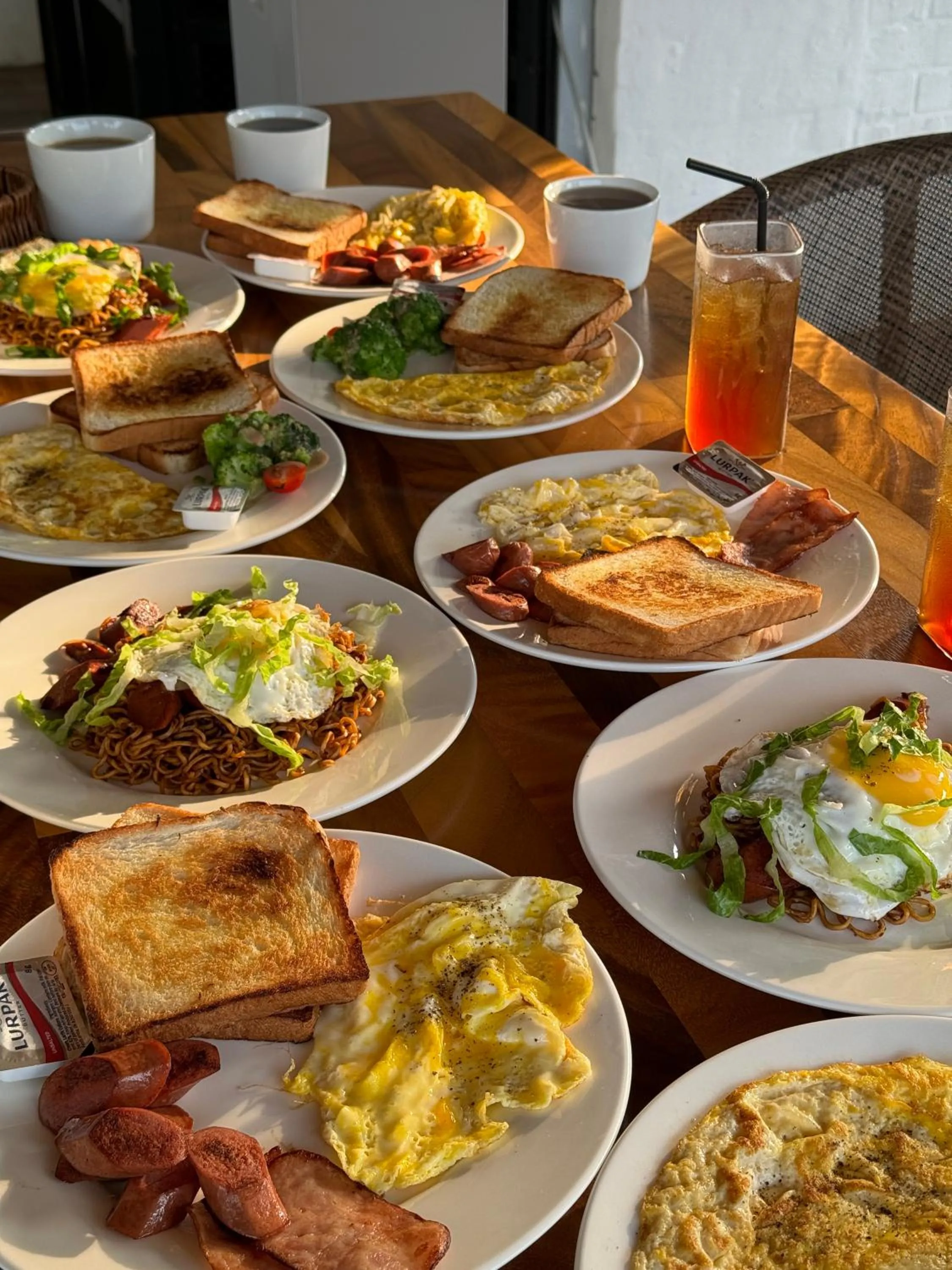 Restaurant/places to eat in Found Mansion