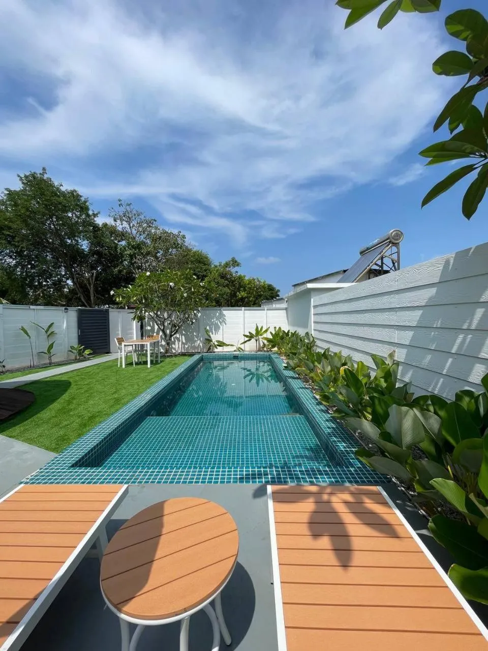 Swimming pool in Found Mansion