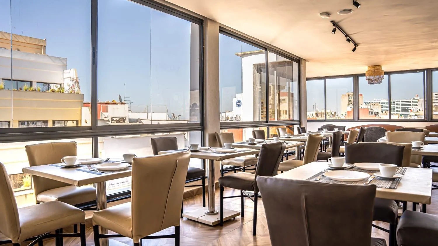 Restaurant/places to eat in Hotel Les Ambassadeurs