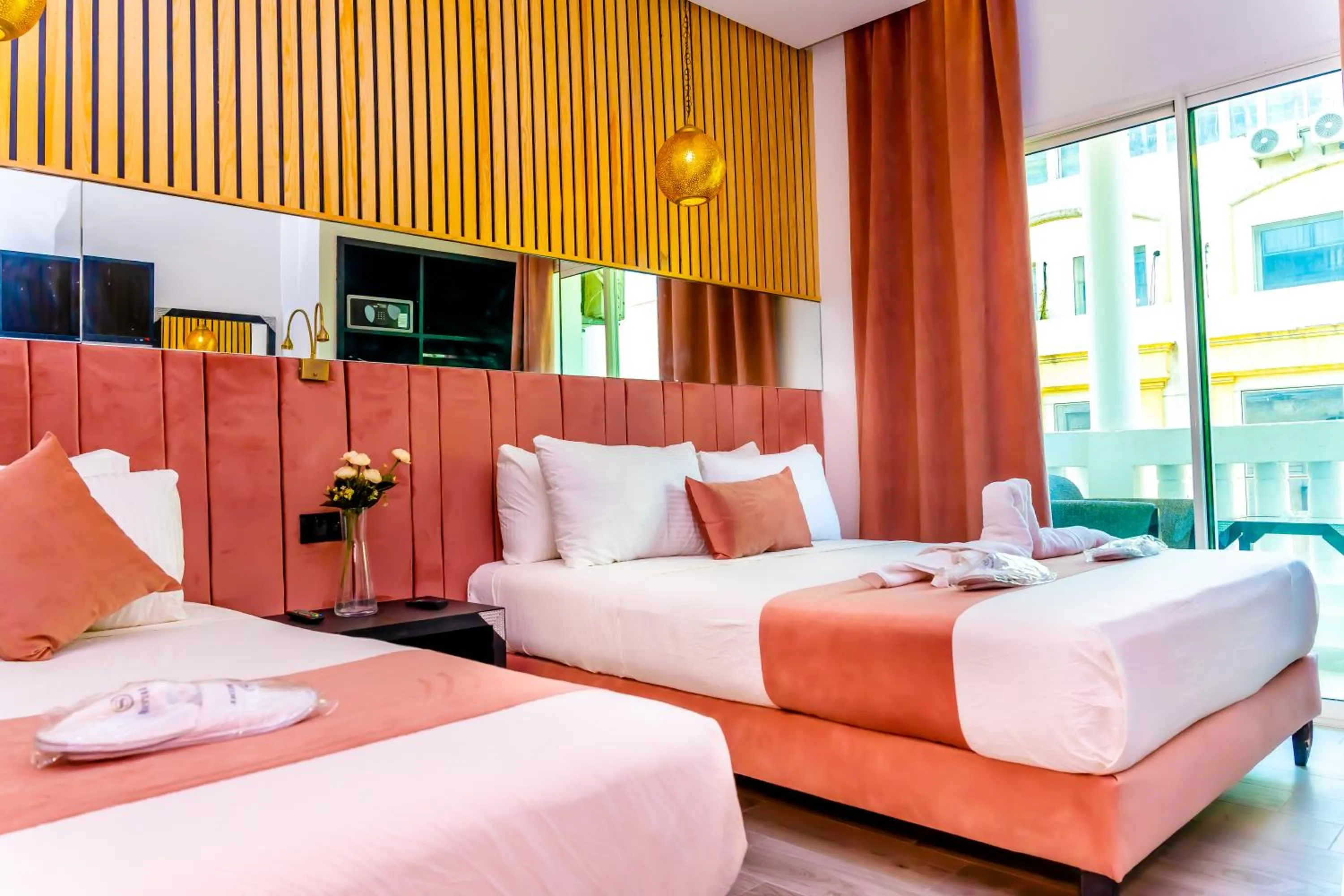 Photo of the whole room, Bed in Hotel Les Ambassadeurs