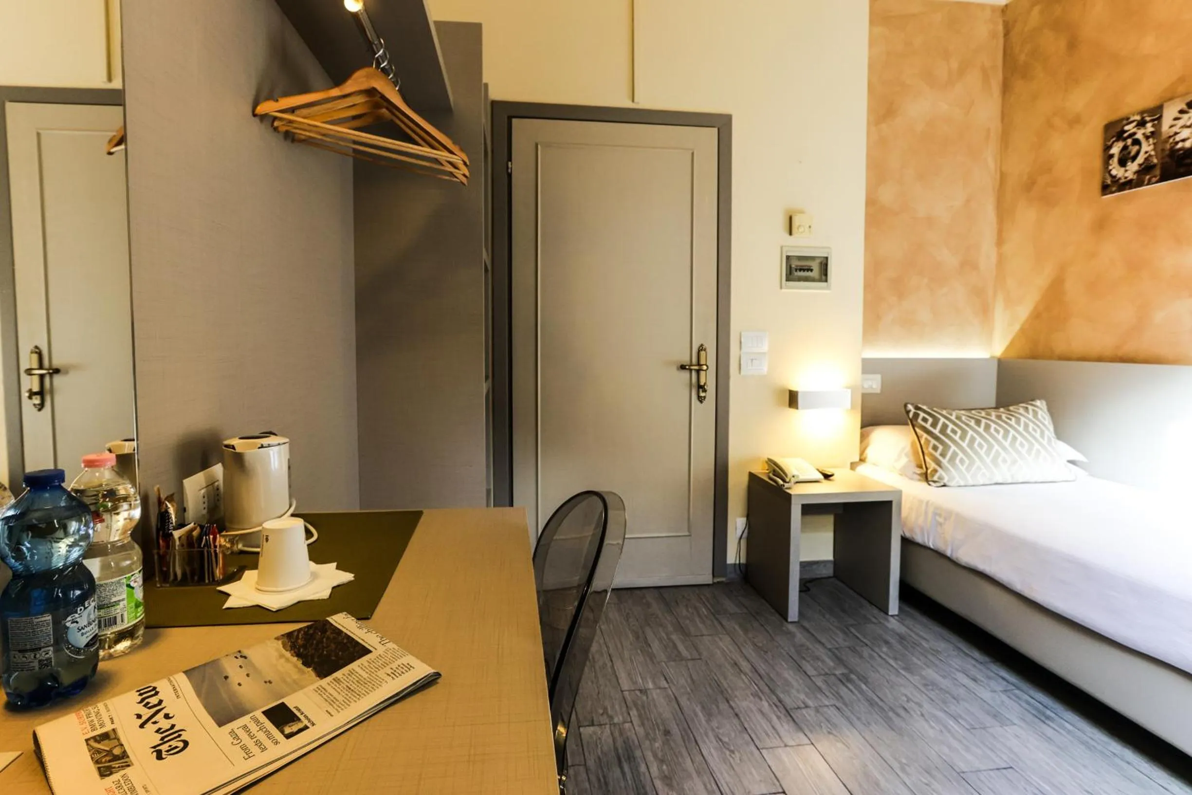 Bedroom, Bed in Albergo Firenze