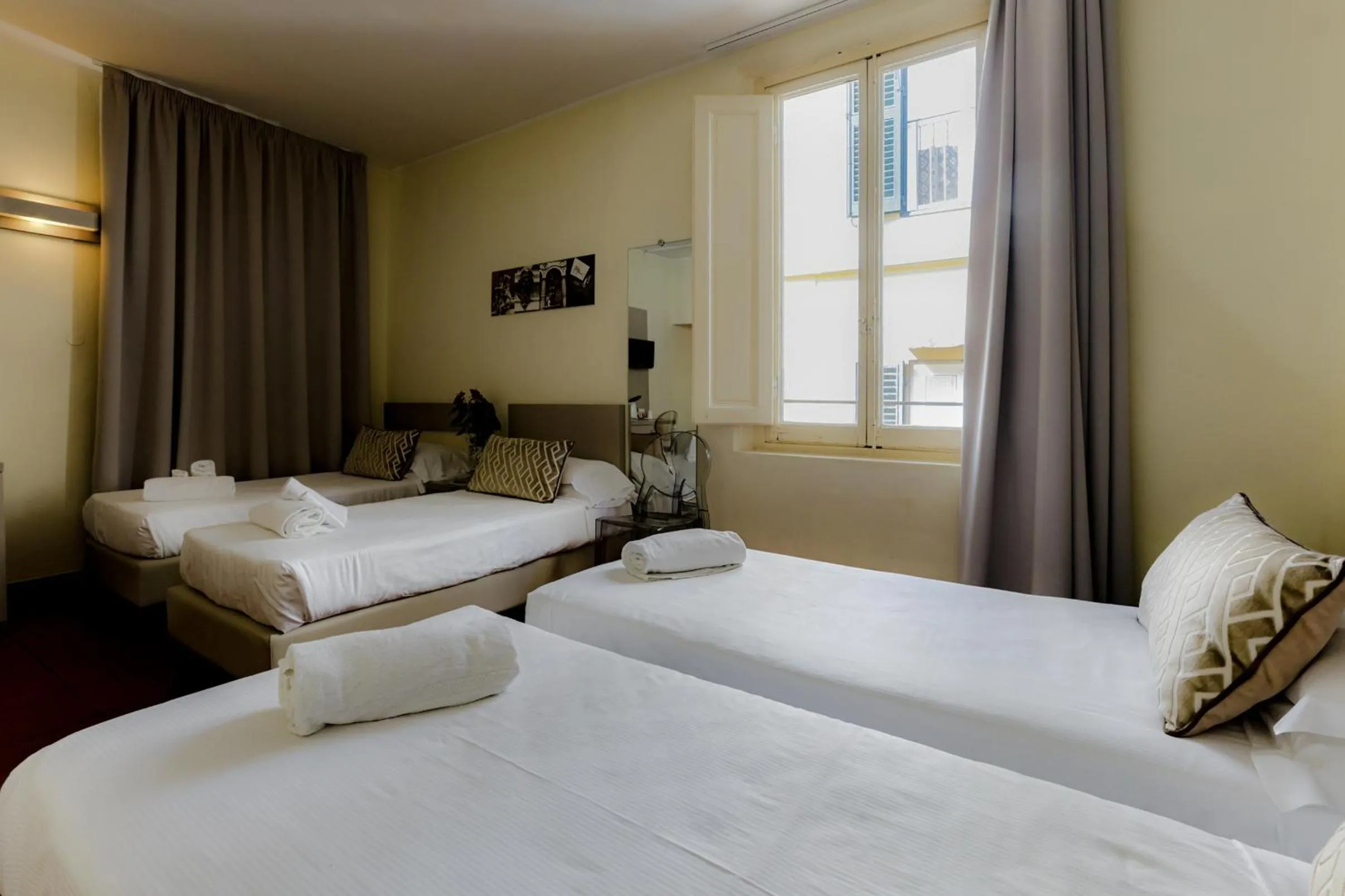 Bedroom, Bed in Albergo Firenze