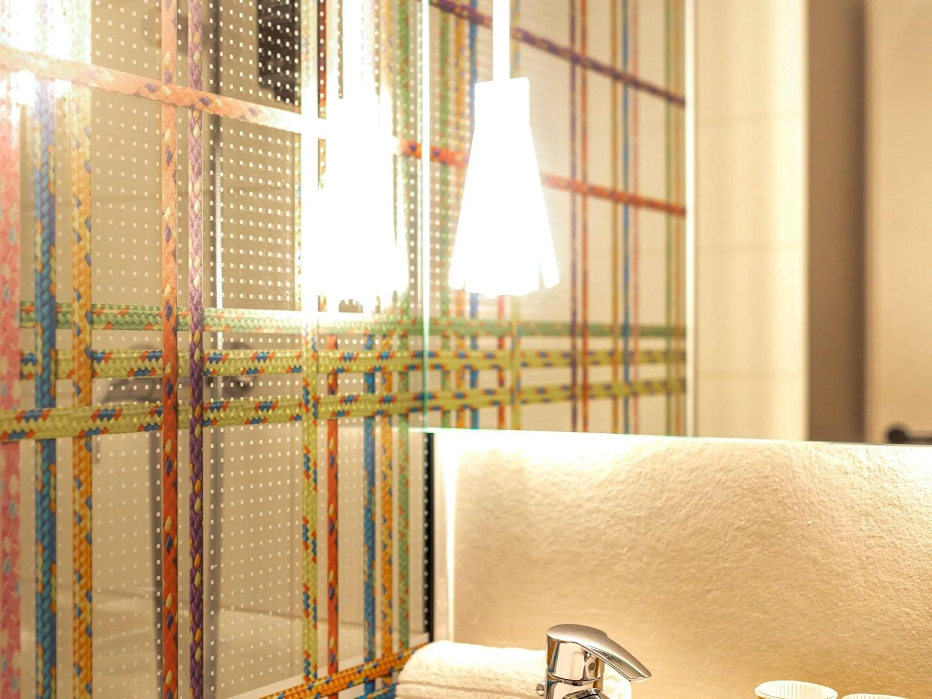 Bedroom in Ibis Styles St Etienne - Gare Chateaucreux