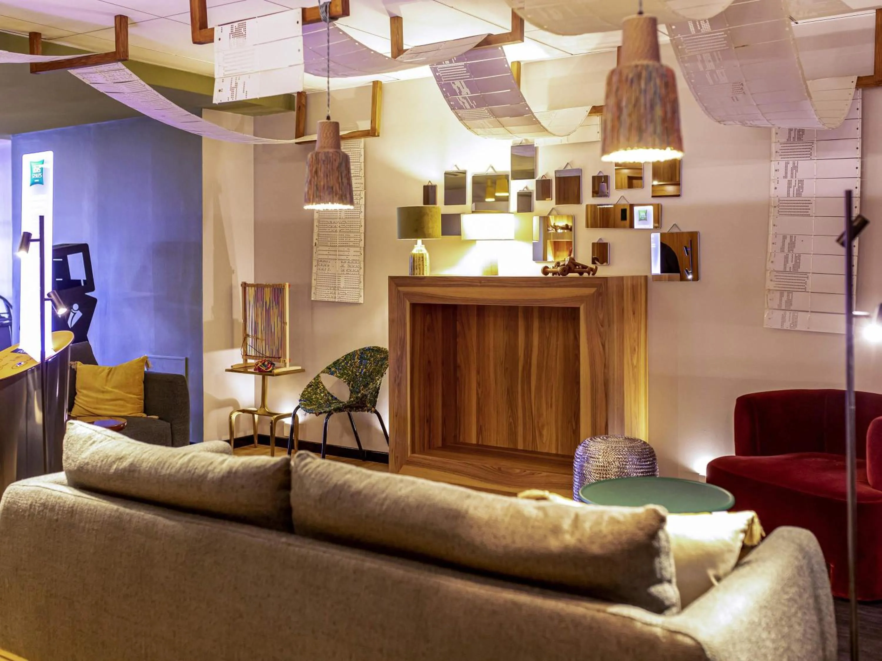 Lounge or bar in Ibis Styles St Etienne - Gare Chateaucreux