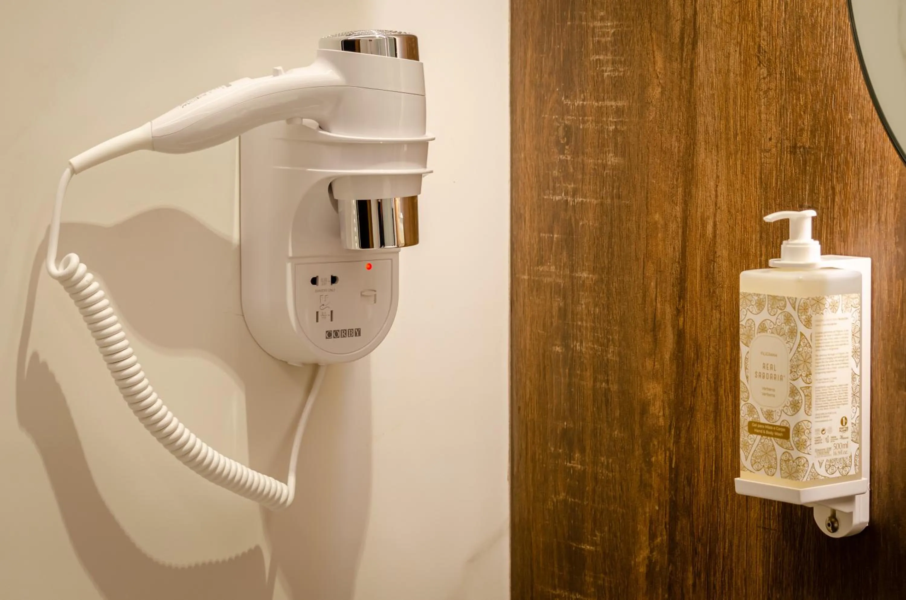 Bathroom in Nicola Rossio Hotel
