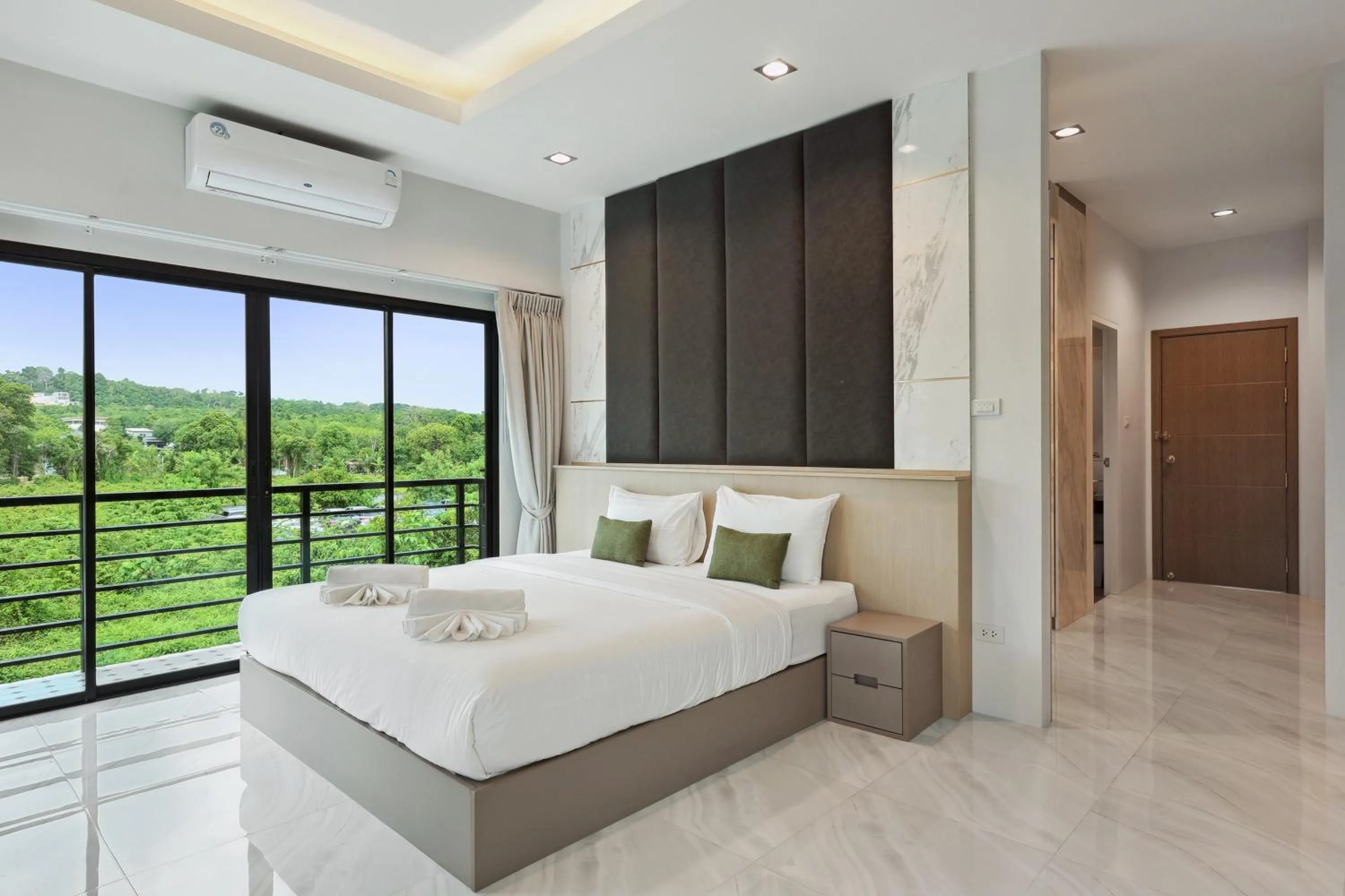 Bed in De Piraya residence