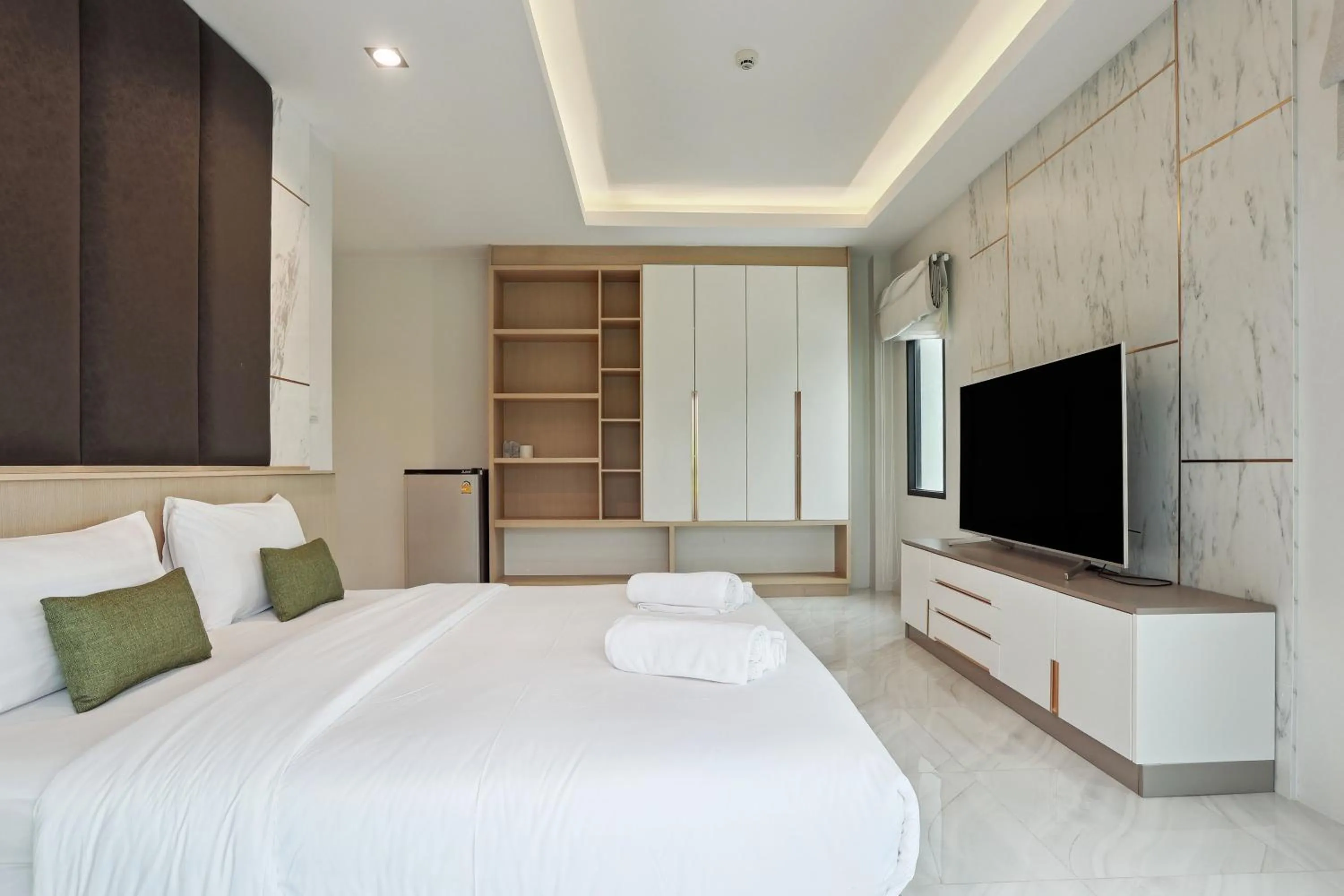 Bed in De Piraya residence