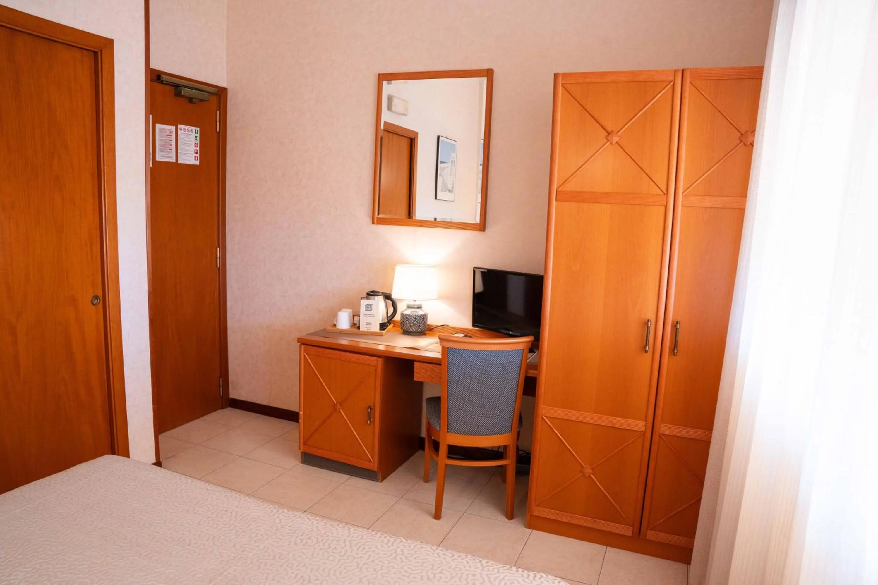 hair dresser, Bed in Hotel Pardini