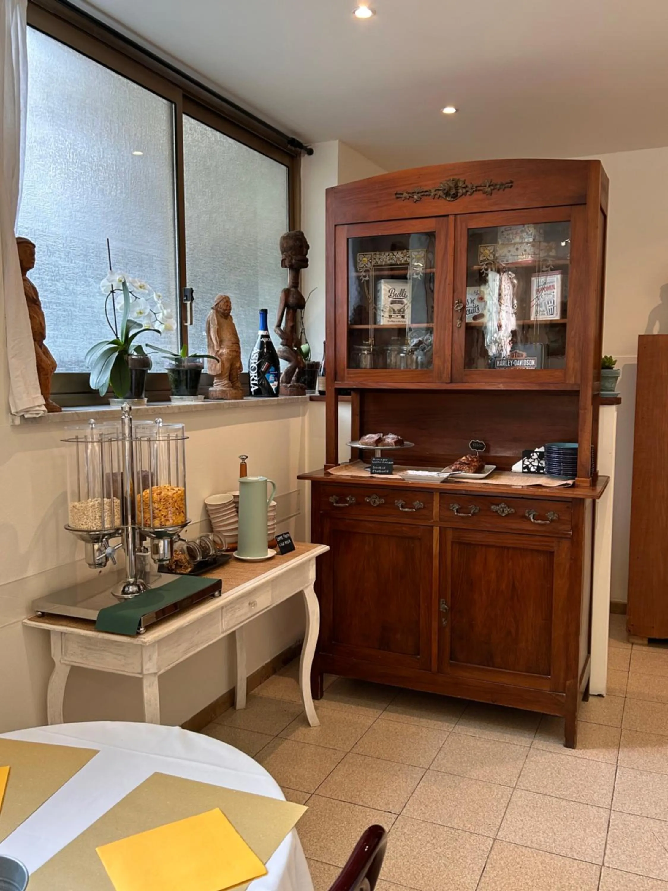 Restaurant/places to eat in Hotel Lukas Vegetarian & Vegan