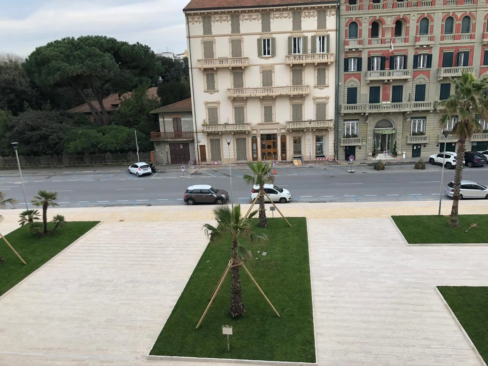 Street view in Hotel Lukas Vegetarian & Vegan