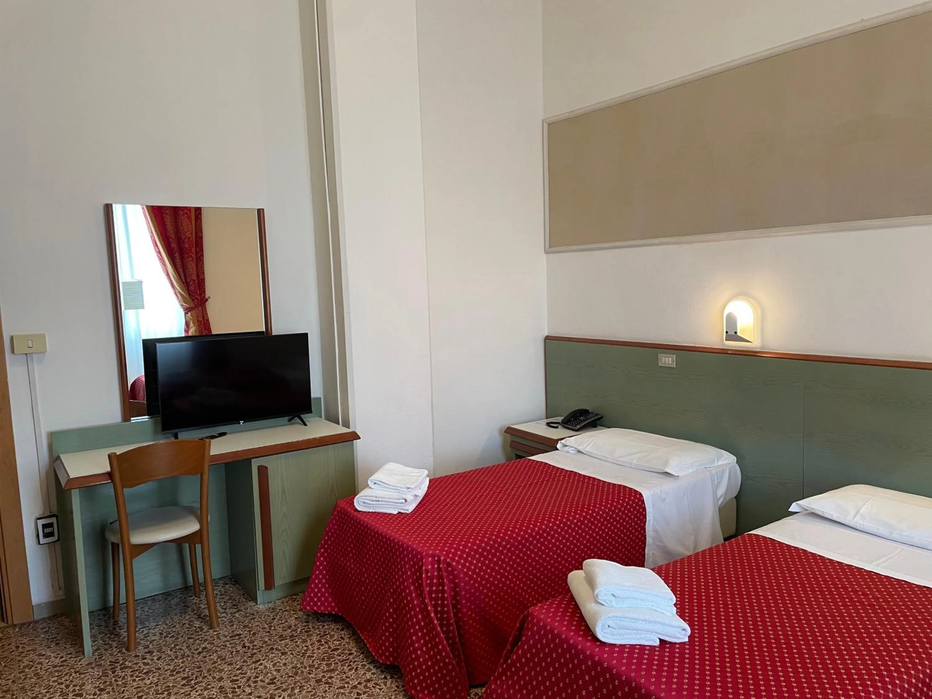 Bedroom, Bed in Hotel Lukas Vegetarian & Vegan