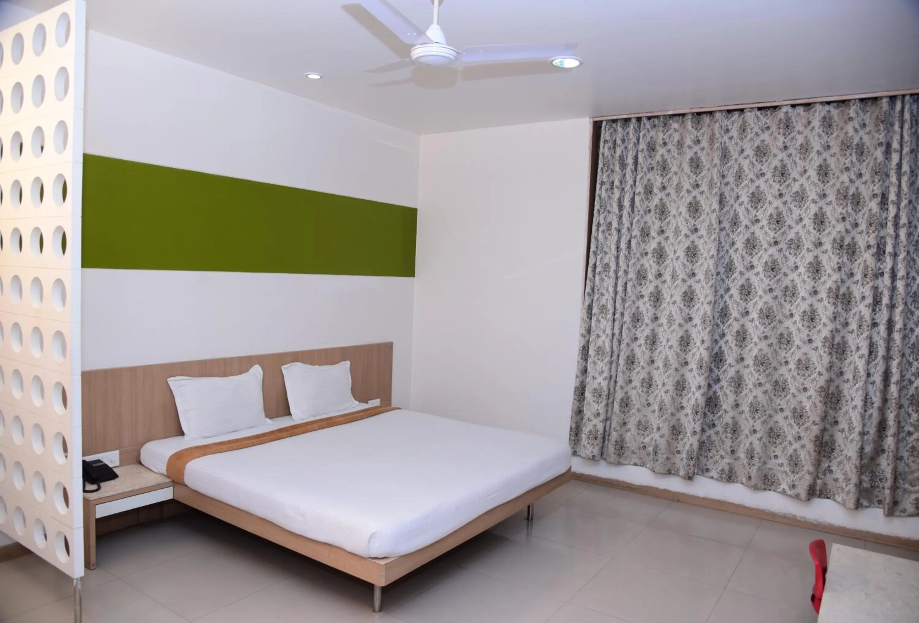 Photo of the whole room in Hotel Maharani