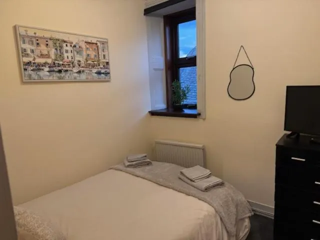 Bedroom, Bed in Commercial Hotel (Insch)