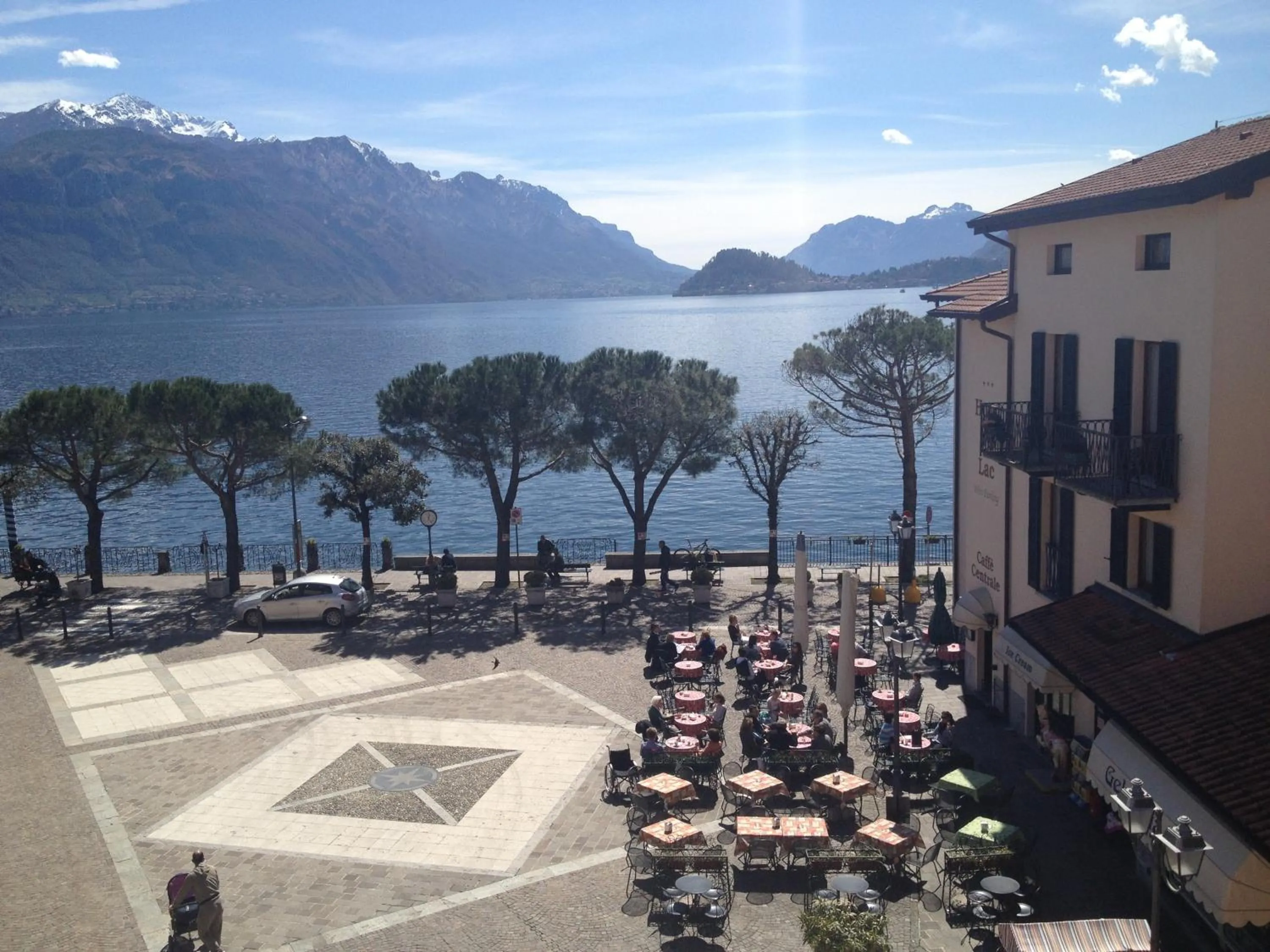 Patio in Hotel Du Lac Menaggio