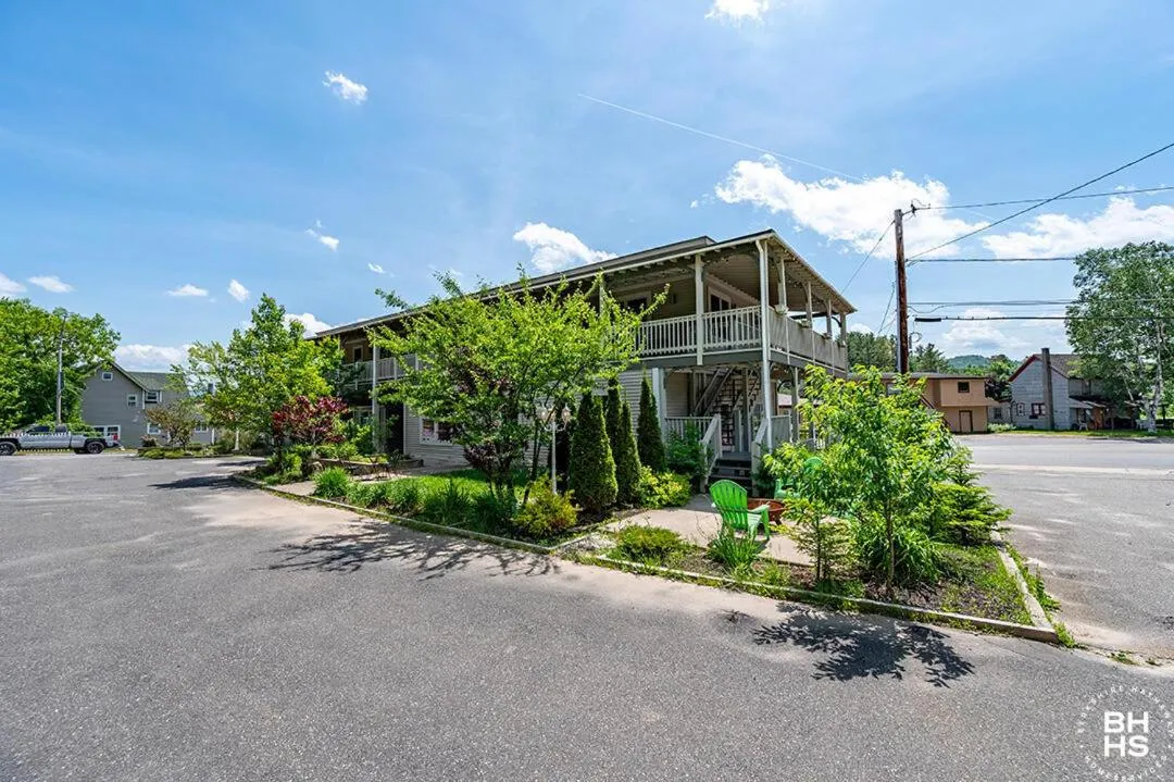 Downhill Lodge Condominium