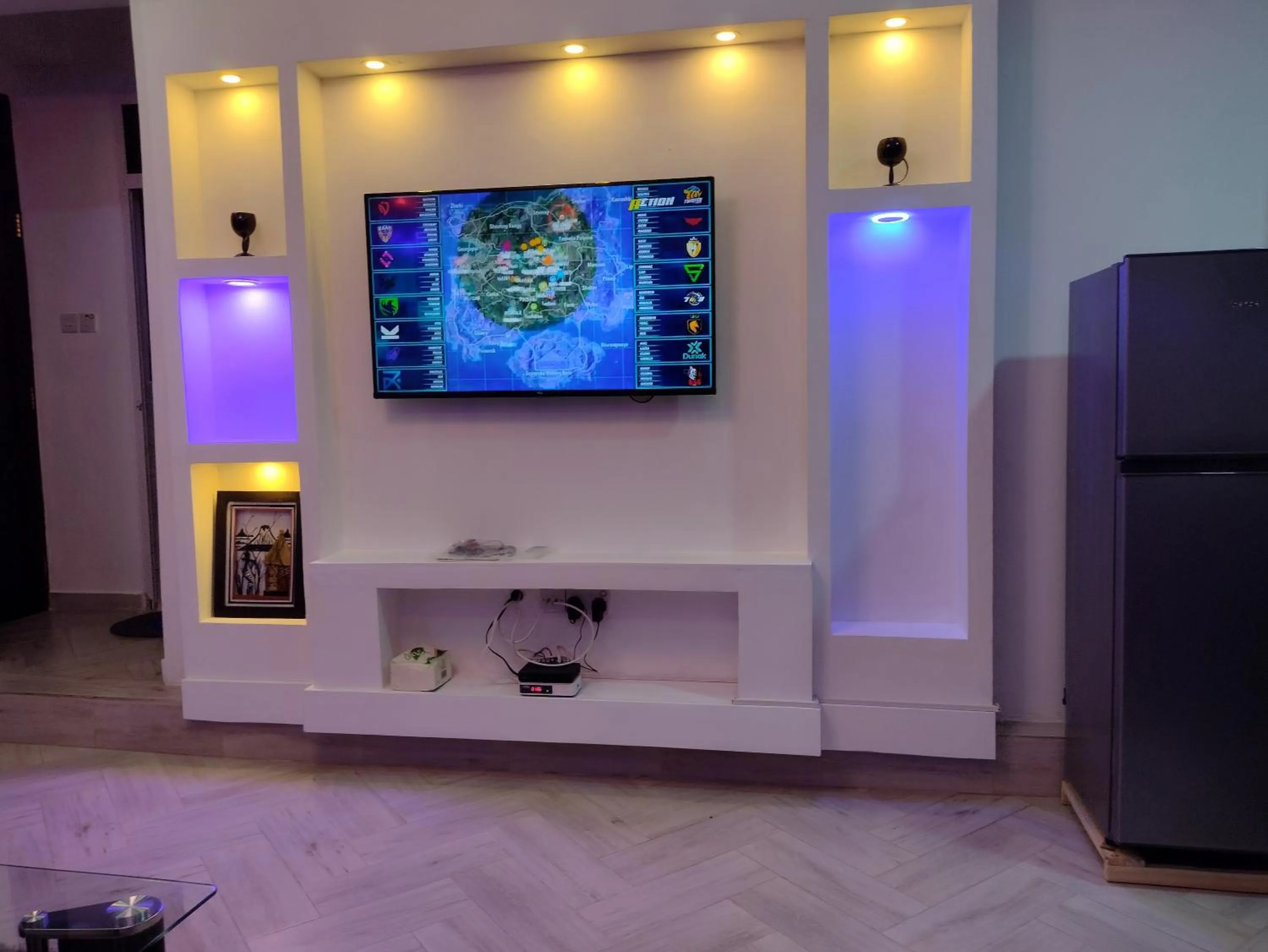 TV and multimedia in Mkamiti Villa - Airport Hotel with Free Shuttle