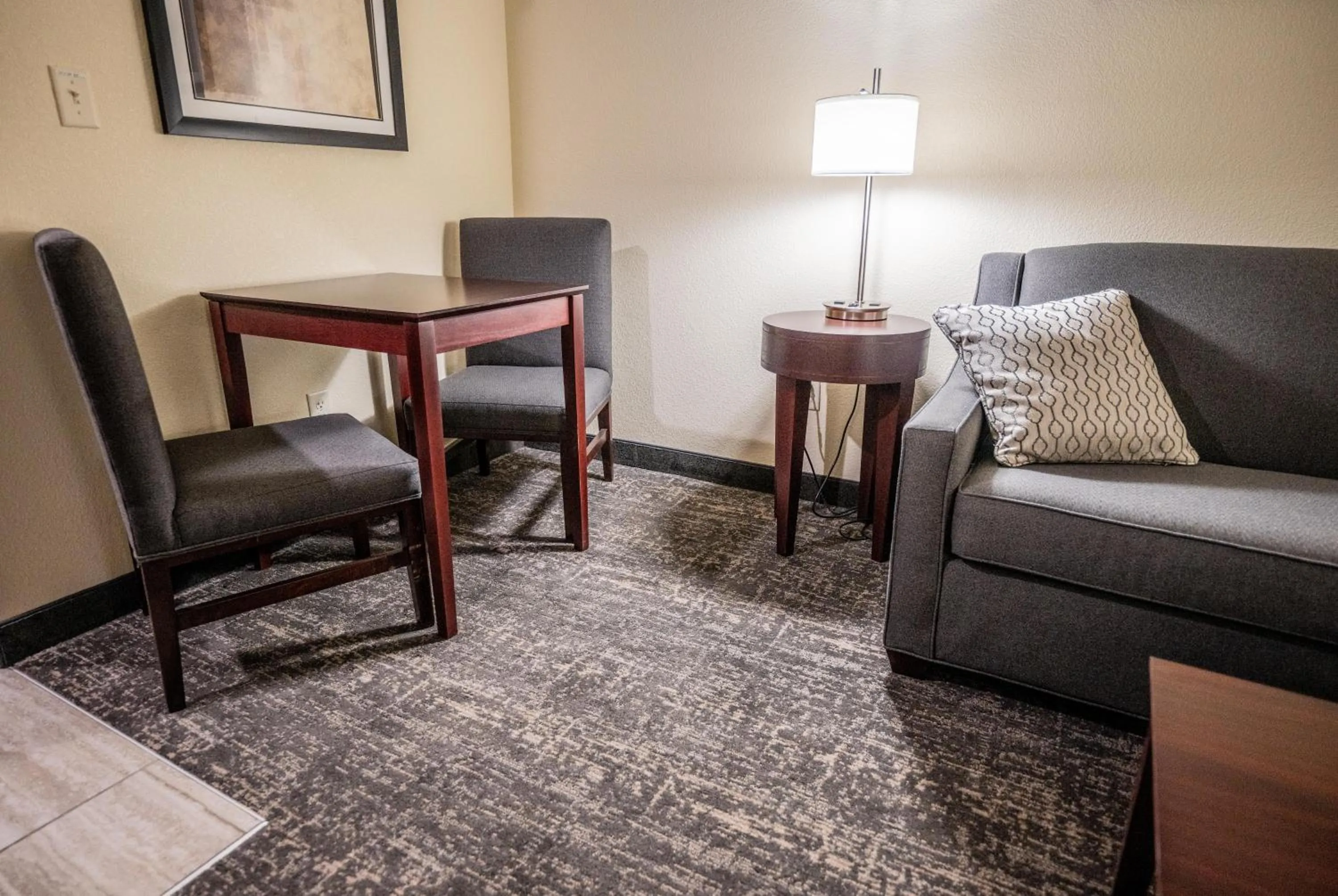 Bedroom in Cobblestone Hotel & Suites - Lamar