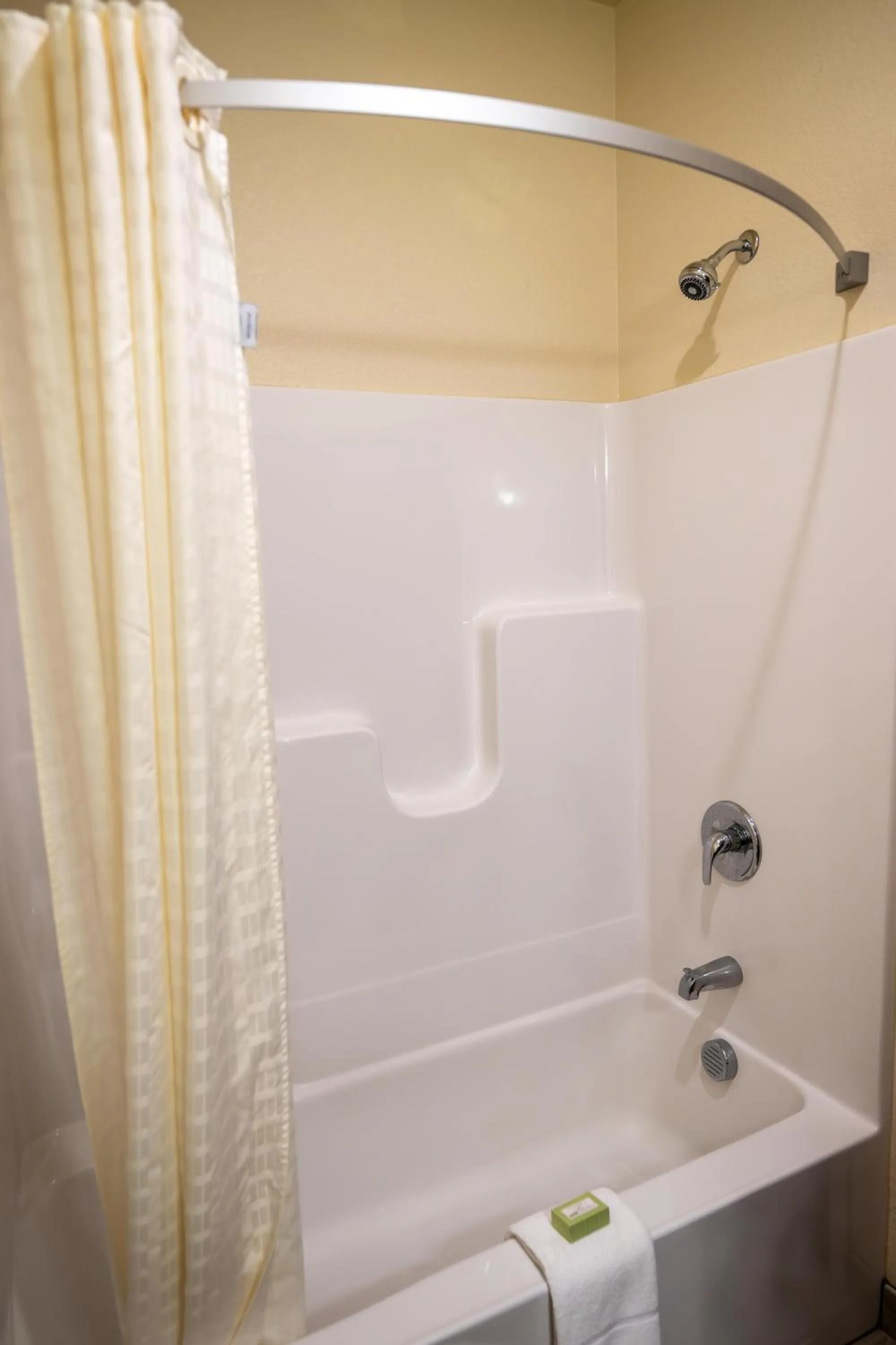 Bathroom in Cobblestone Hotel & Suites - Lamar
