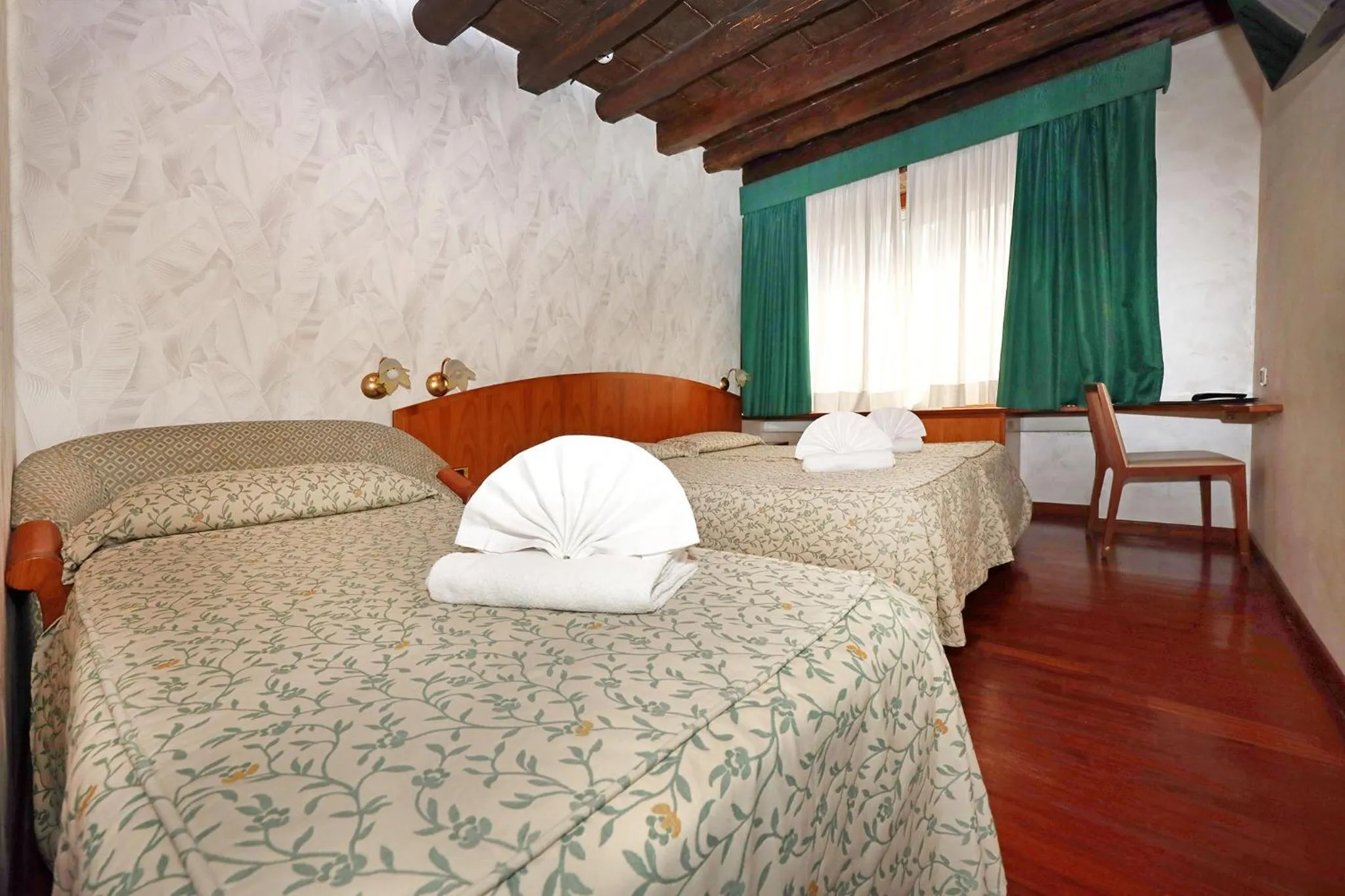 Bedroom, Bed in Hotel Corot