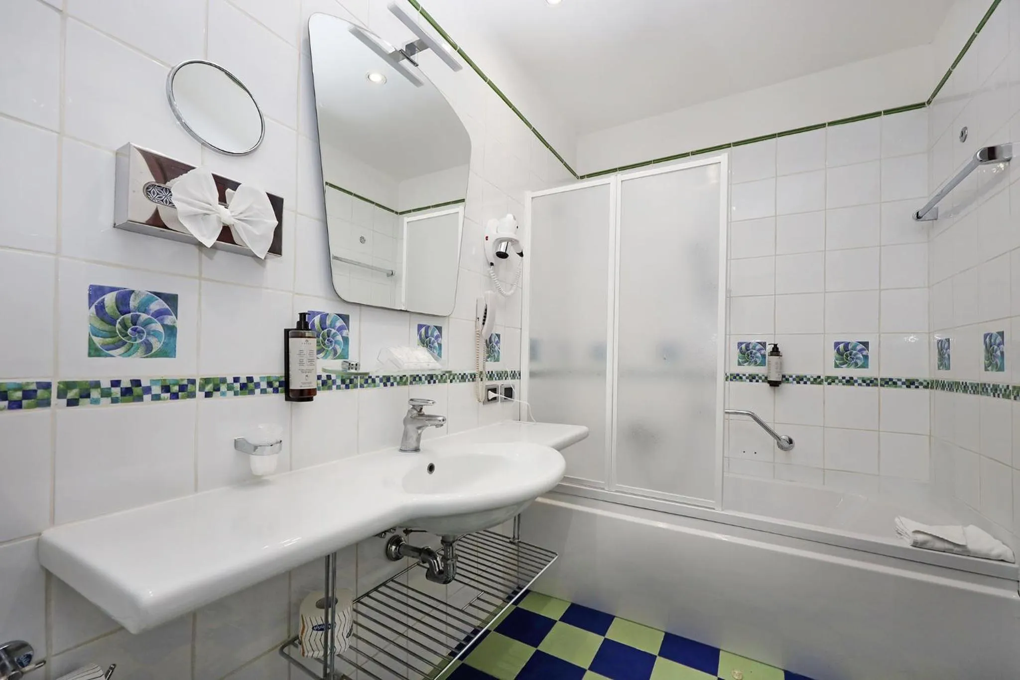 Bathroom in Hotel Corot