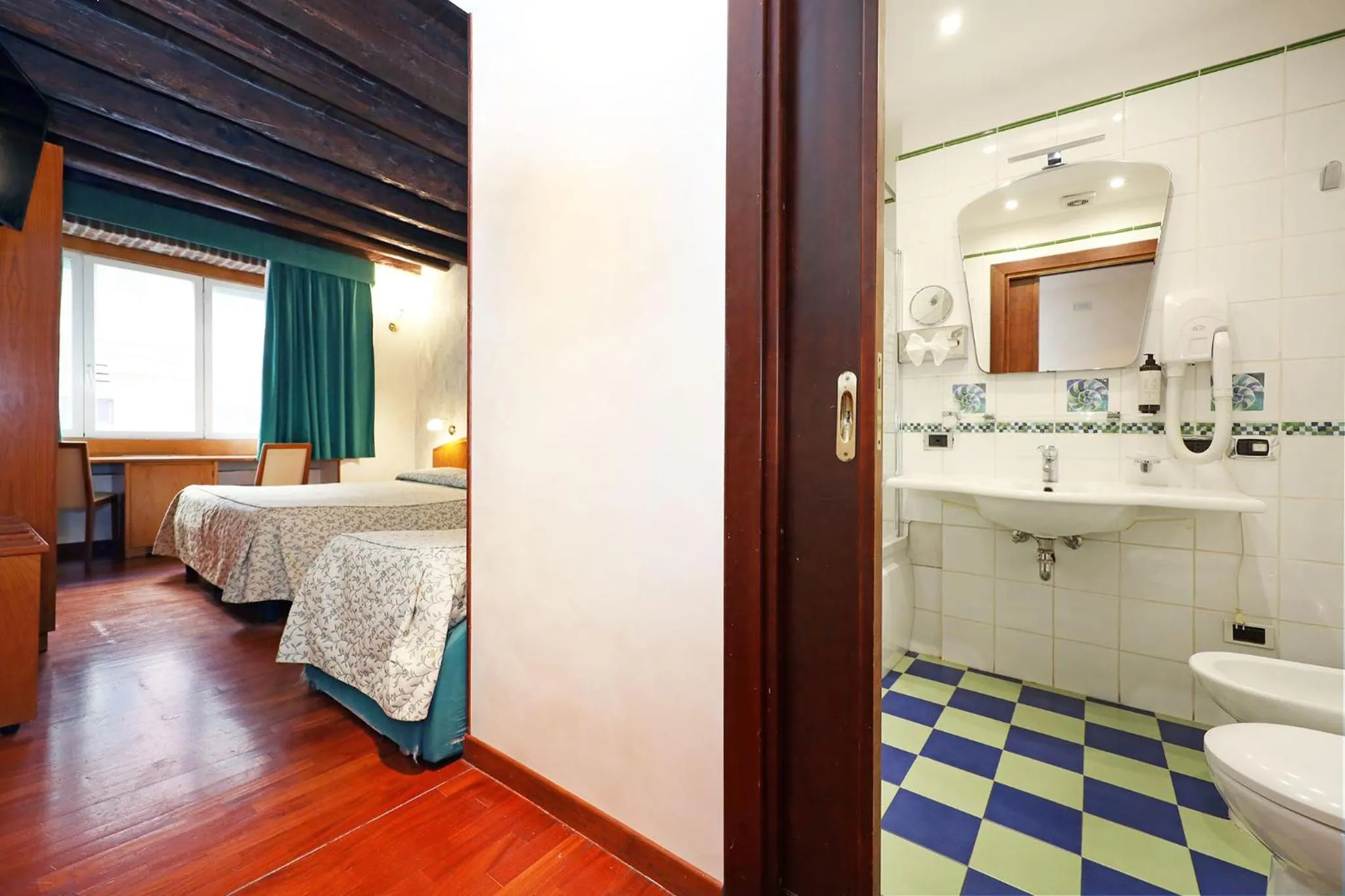 Bedroom in Hotel Corot