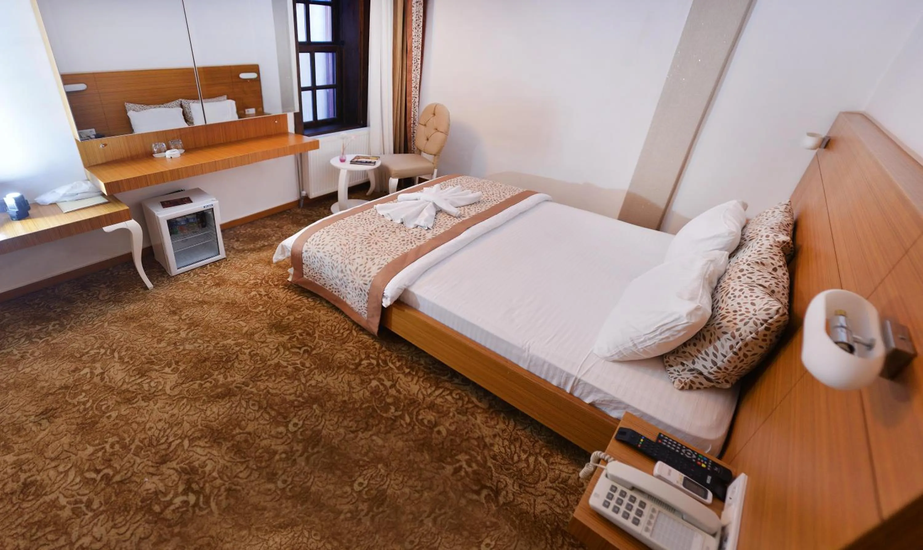 Photo of the whole room, Bed in Uluhan Hotel